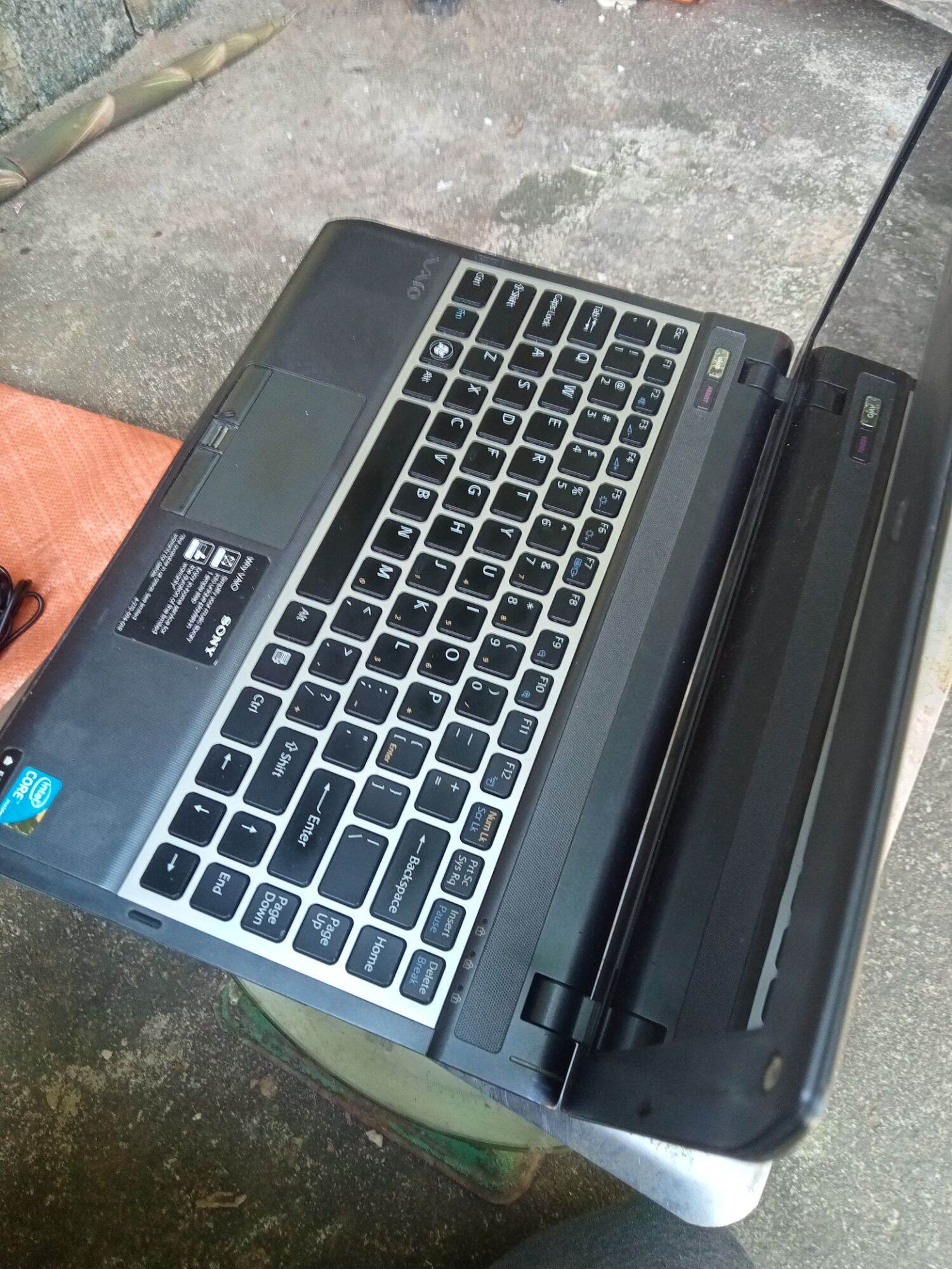 Laptop Sony Vaio.