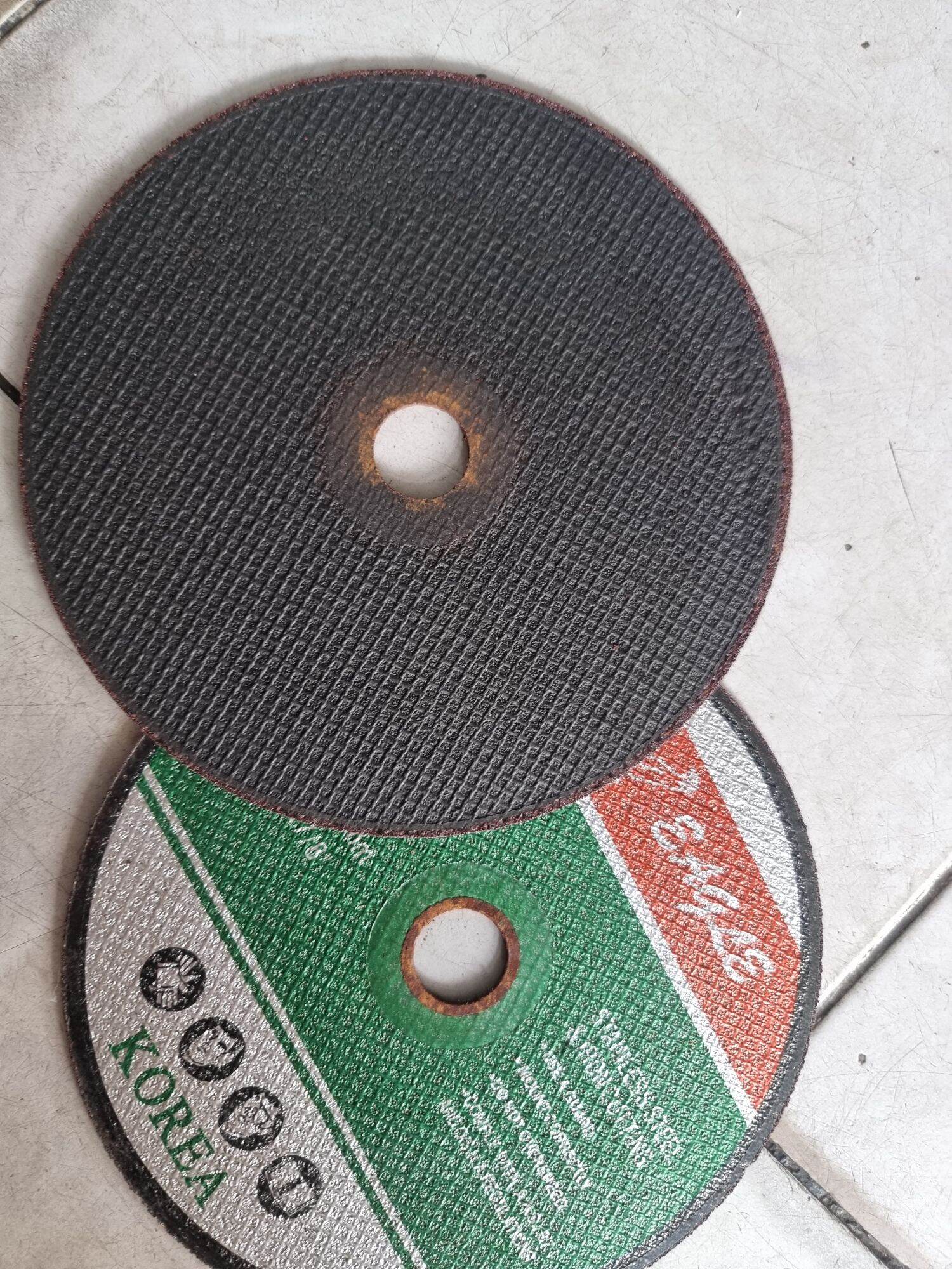 Đá cắt sắt 180 × 2 × 22mm