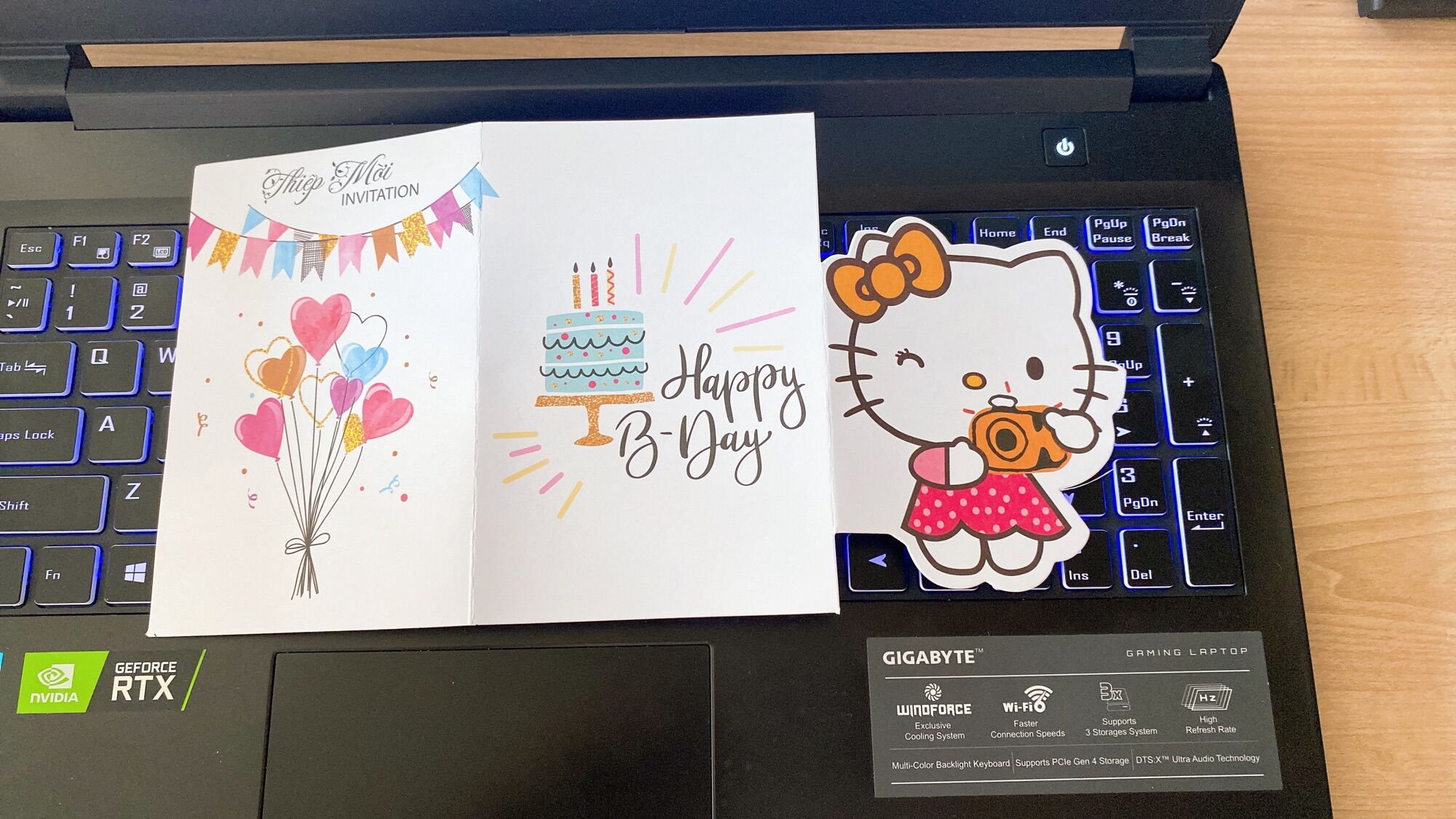 Thiệp mời Hello Kitty Hồng ATV