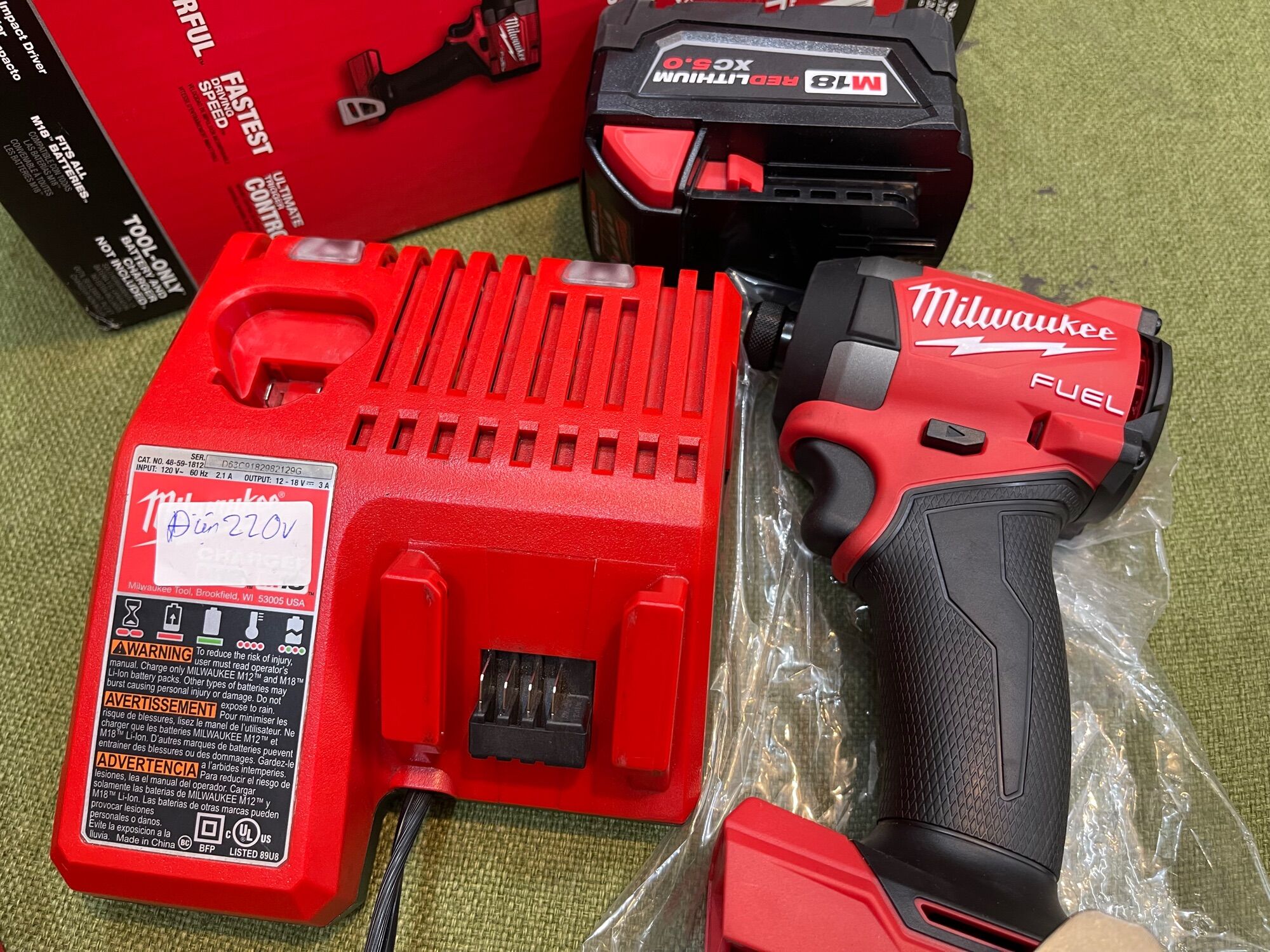 Máy vít milwaukee 2953 gen4 new máy pin 5ah sạc