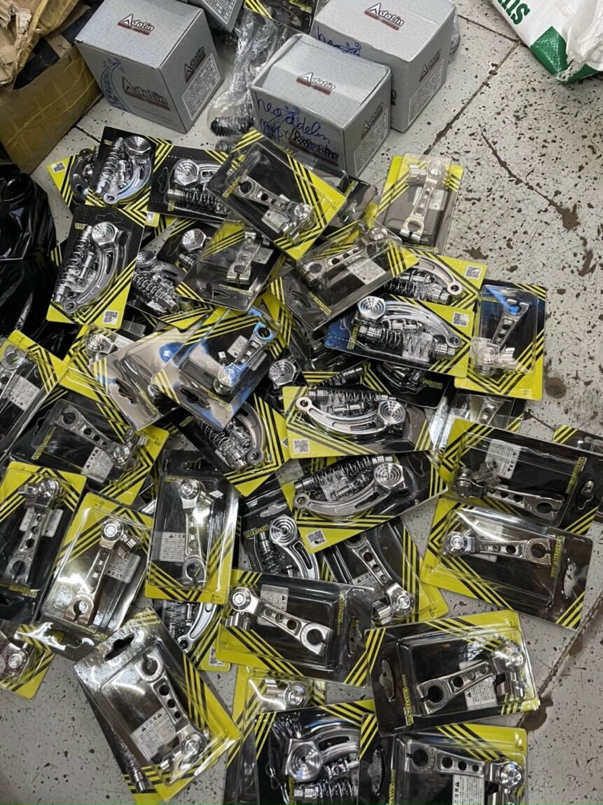 pát thắng và đũa thắng inox gắn xe máy