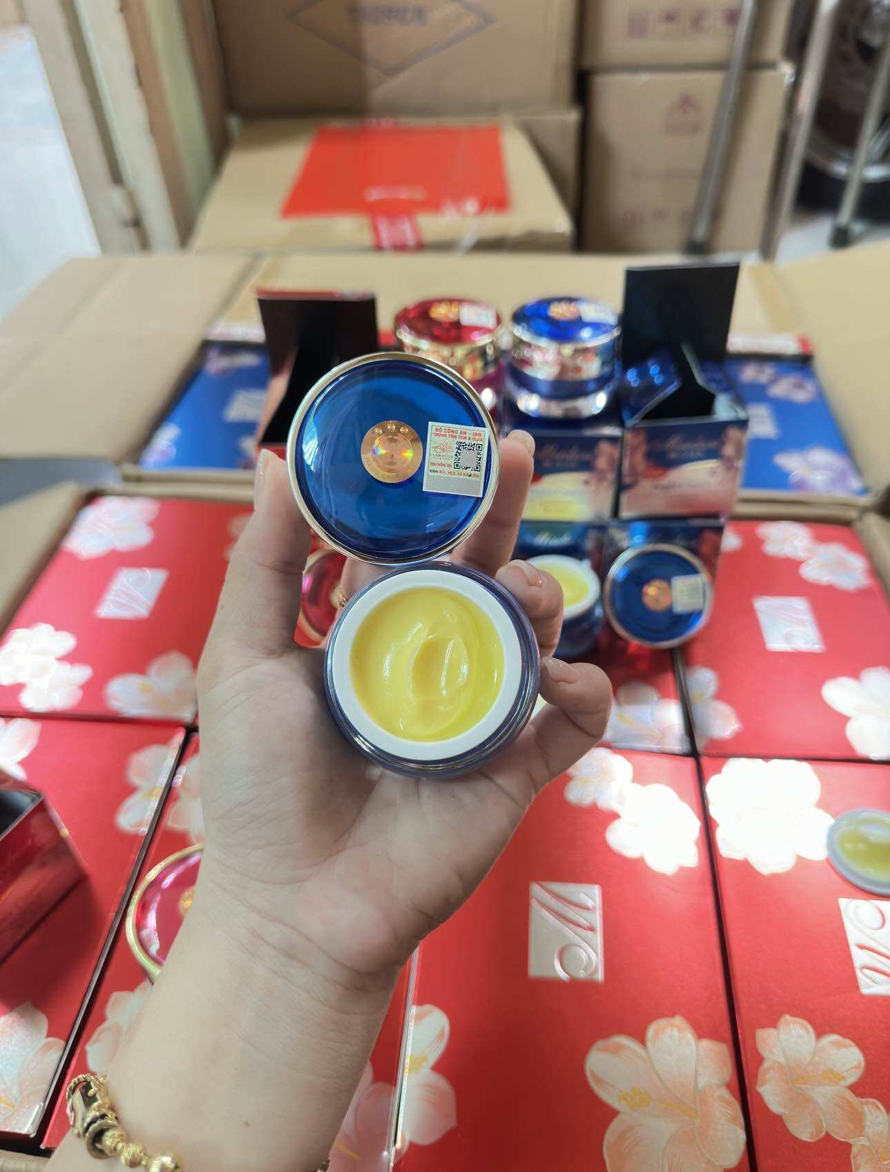 Kem dưỡng trắng da Meiduzi ban đêm Nhật bản tem check BCA