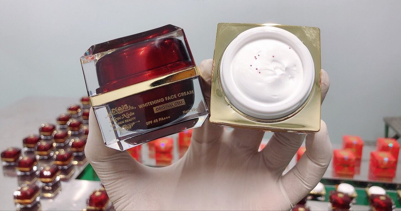 FACE REAM TẾ BÀO GỐC COLLAGEN  DỊCH YẾN CAO CẤP ( DƯỢNG TRẮNG, CHỐNG NẮNG,  MAKUP, CĂNG BÓNG DA, MỜ NẾP NHĂN, TRẺ HÓA DA,...)