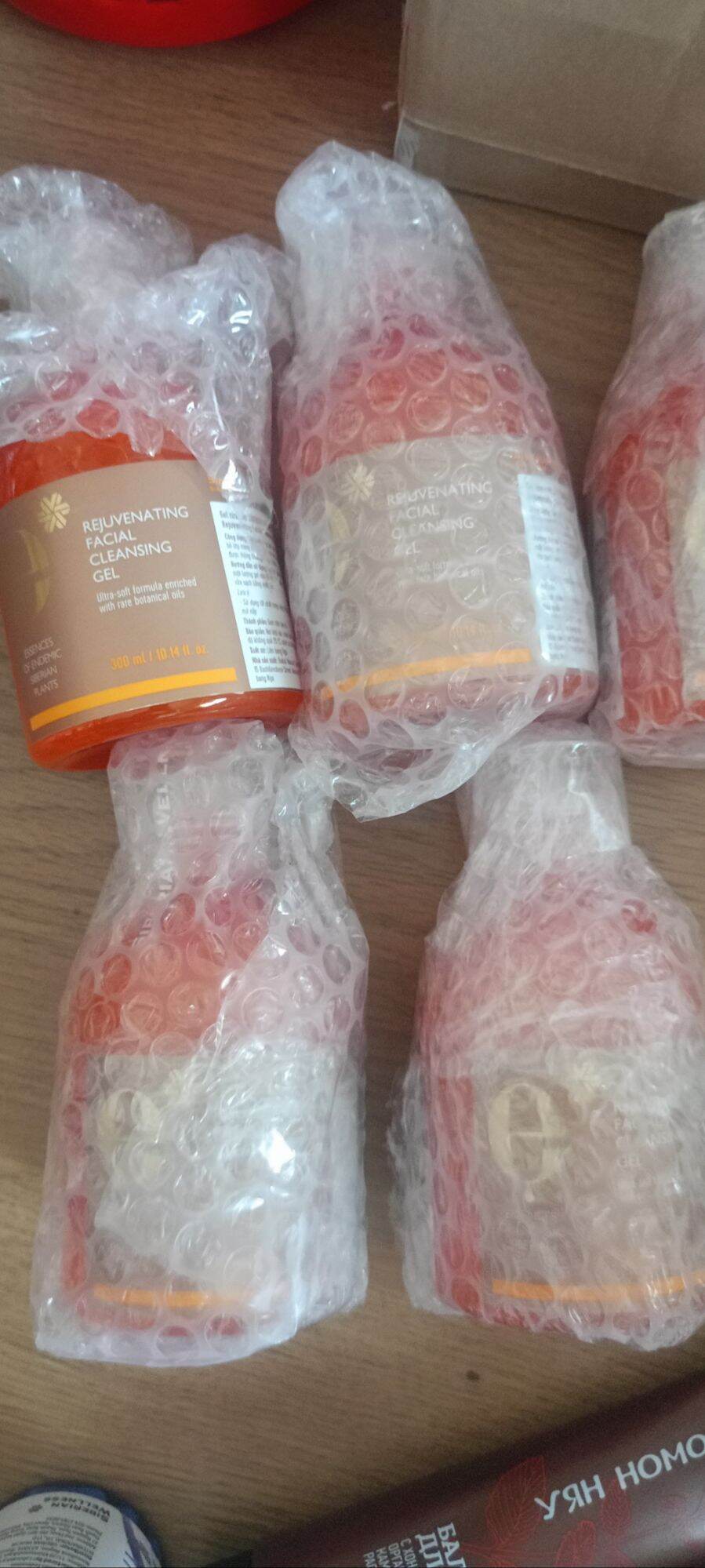 gel rửa mặt siberian