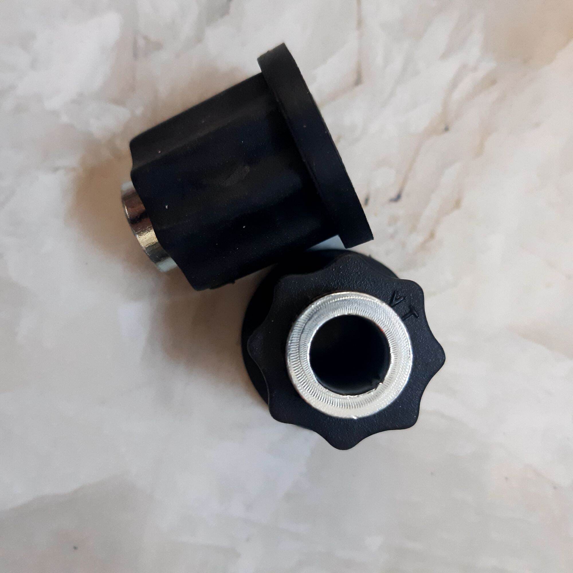 Cặp cao su treo máy xe Wave loại tốt.