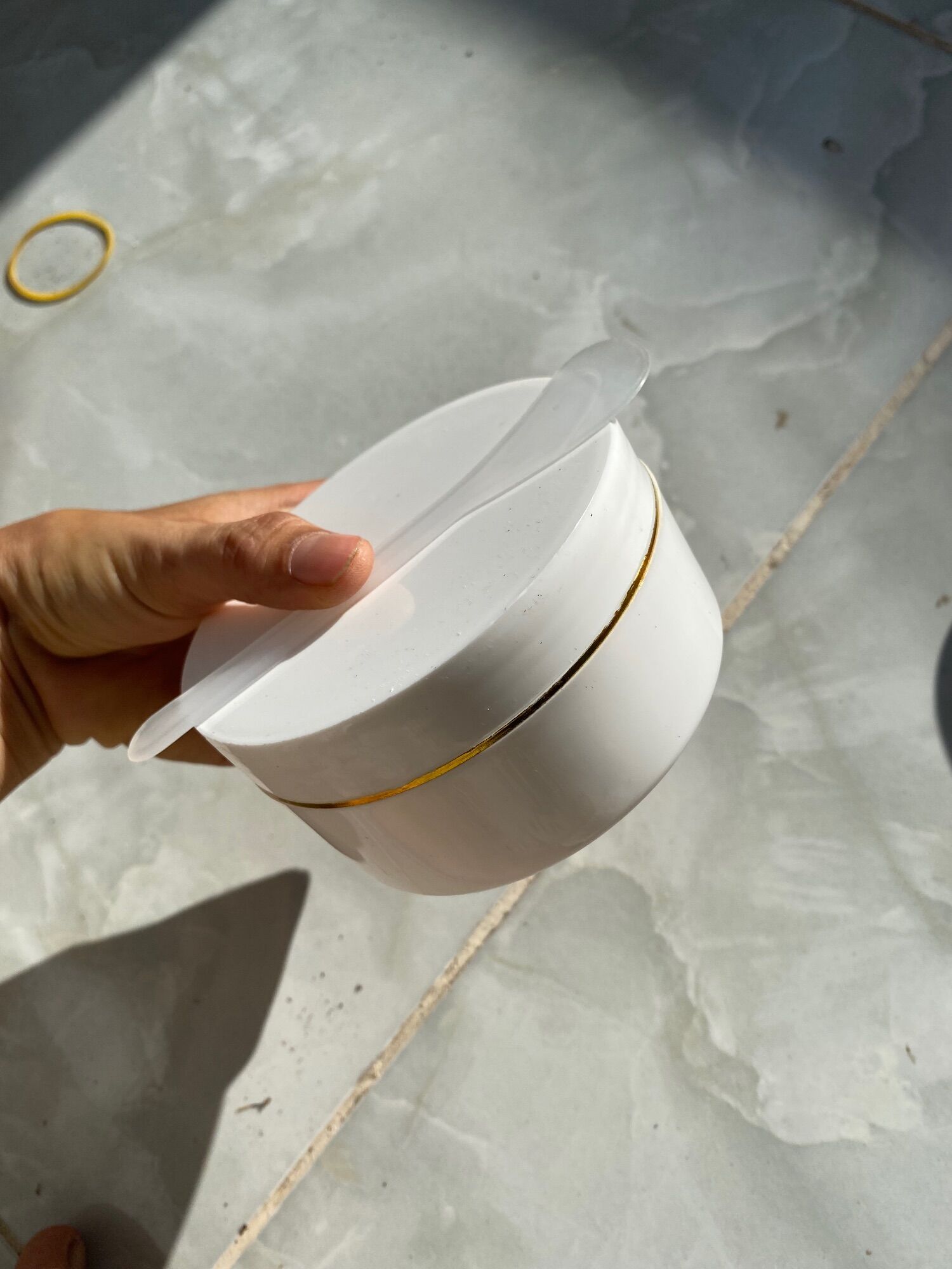 Hủ 200g màu trắng