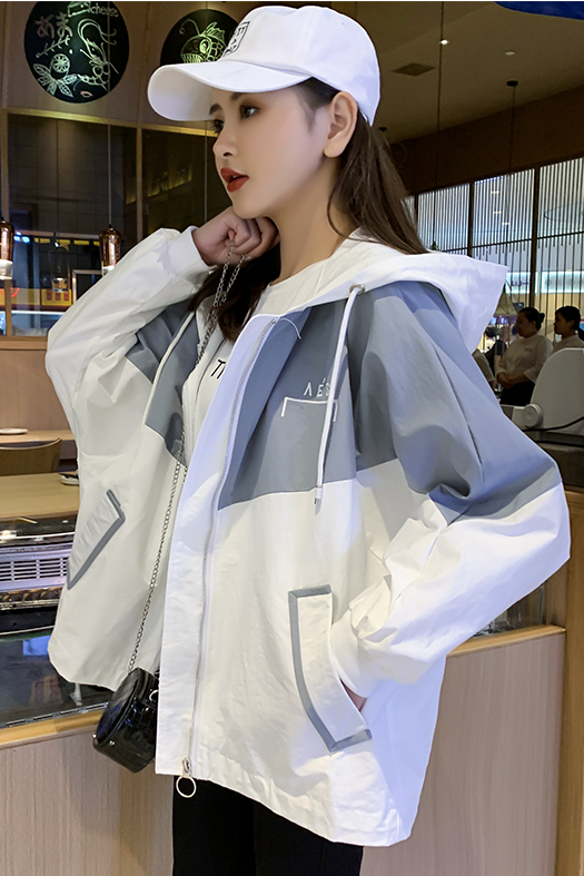 Áo Gió Dáng Người Nhỏ Trang Phục Đi Làm Liền Mũ Rộng Rãi Học Sinh BF Harajuku Phong Cách Hàn Quốc Mẫu Mới Xuân Thu 2023 Mẫu Ngắn Cho Nữ Áo Khoác Thời Trang