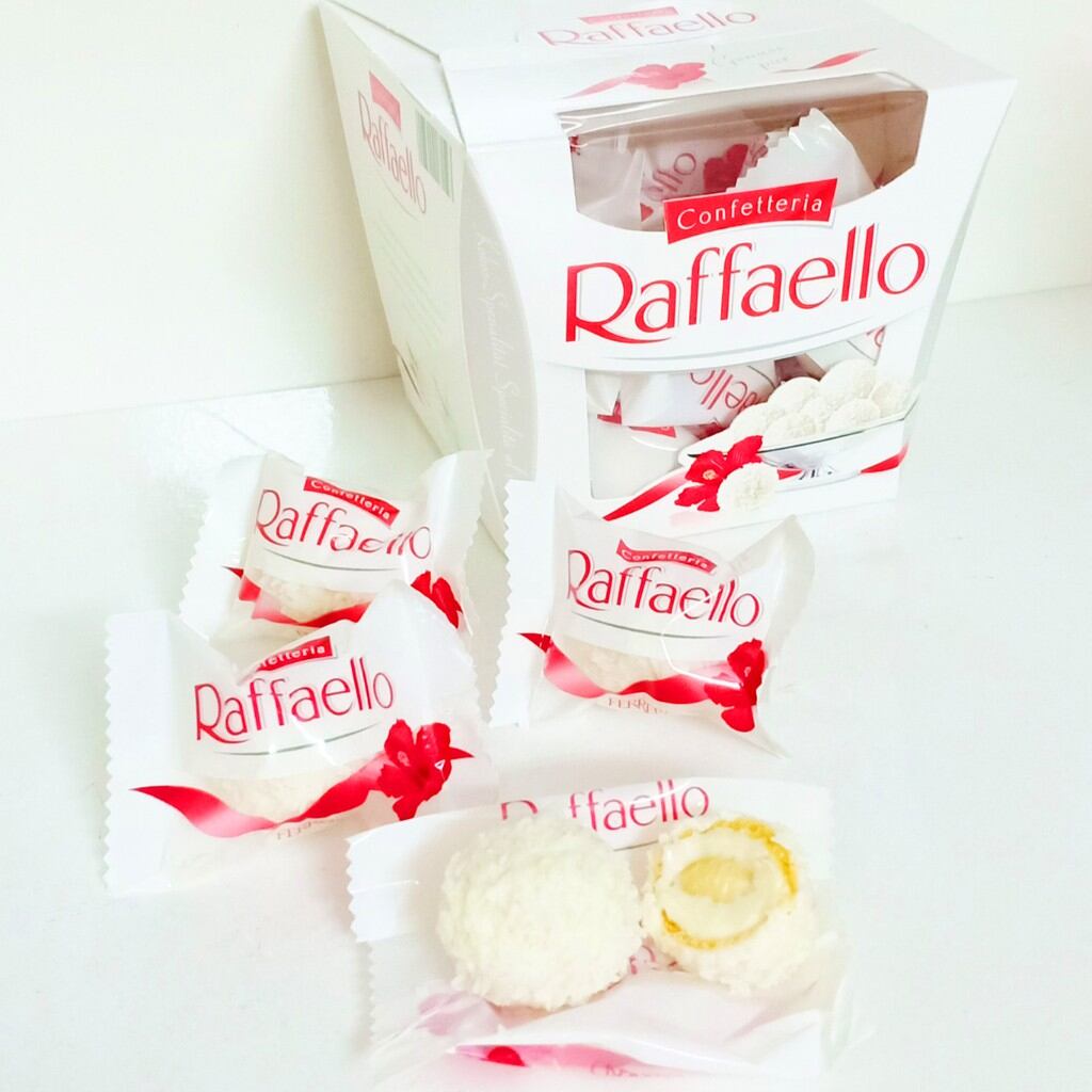 Kẹo Sô-Cô-La Phủ Dừa Ferrero Raffaello150g