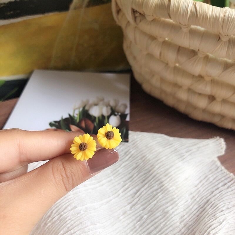 BÔNG TAI HOA CÚC TRẮNG VÀNG