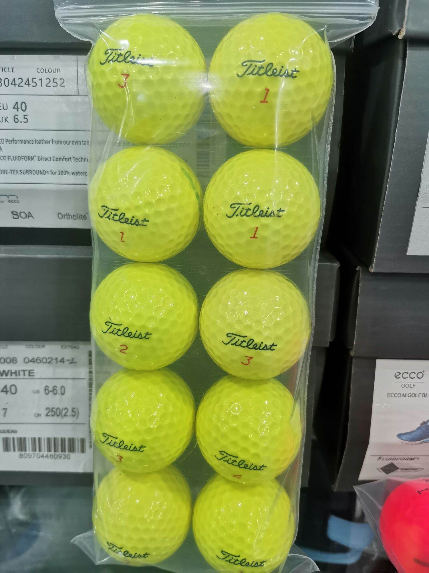 Bóng Golf Titleist Màu 10 Bóng Mới 98%