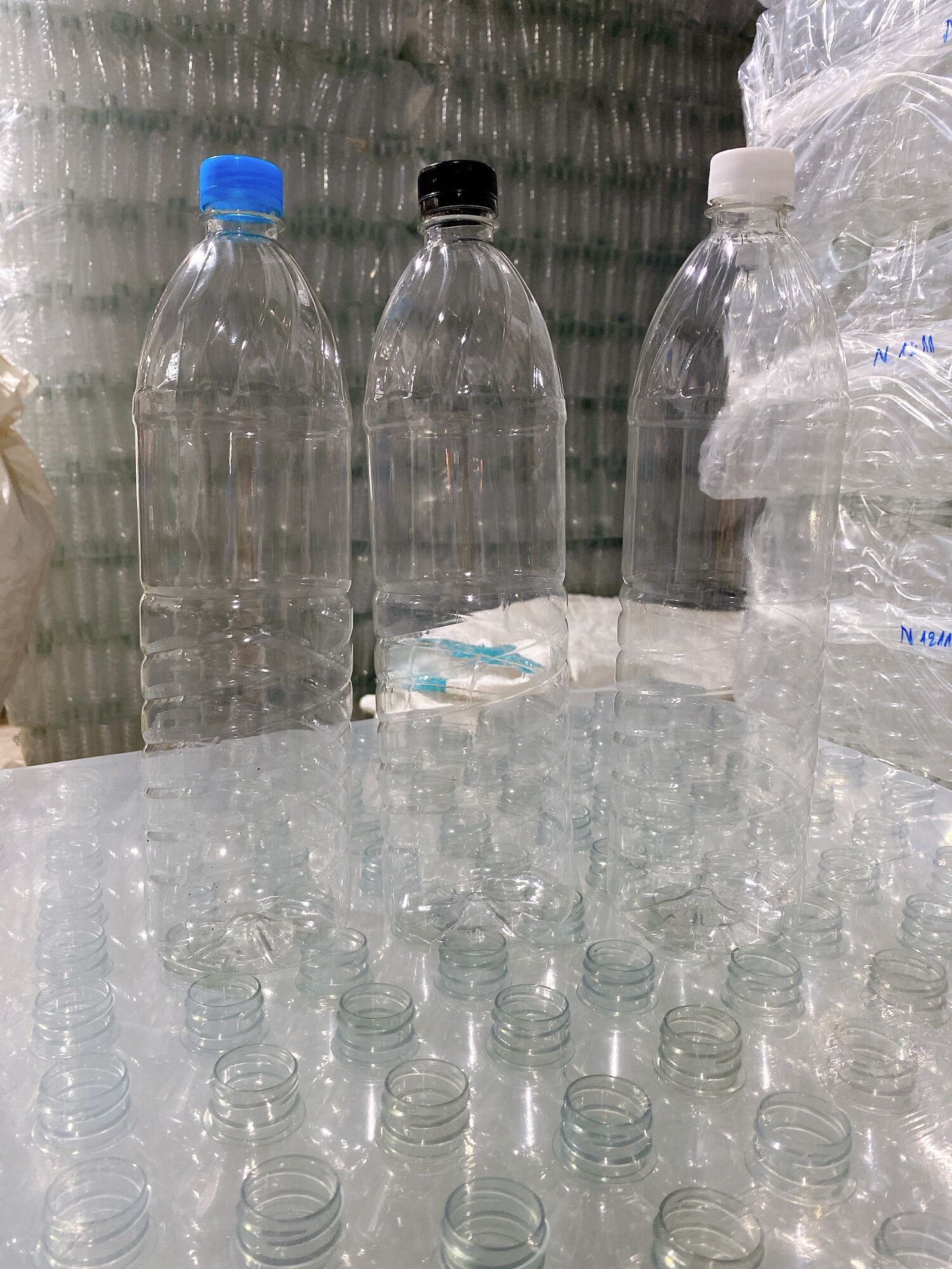 Chai 1,5 lít ( kèm nắp trắng )