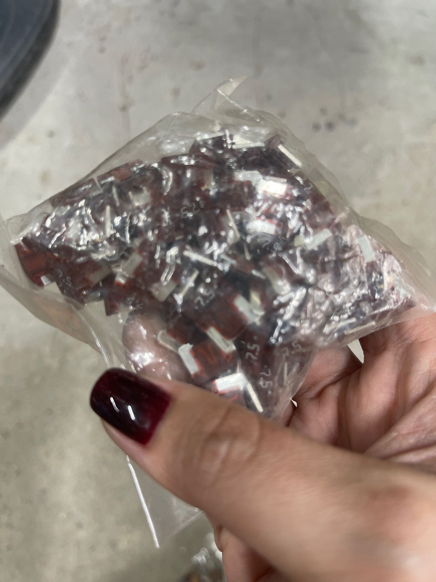 Cầu chì Nhật 10, 7.5 , 15, 30 , 20 , 5 ..