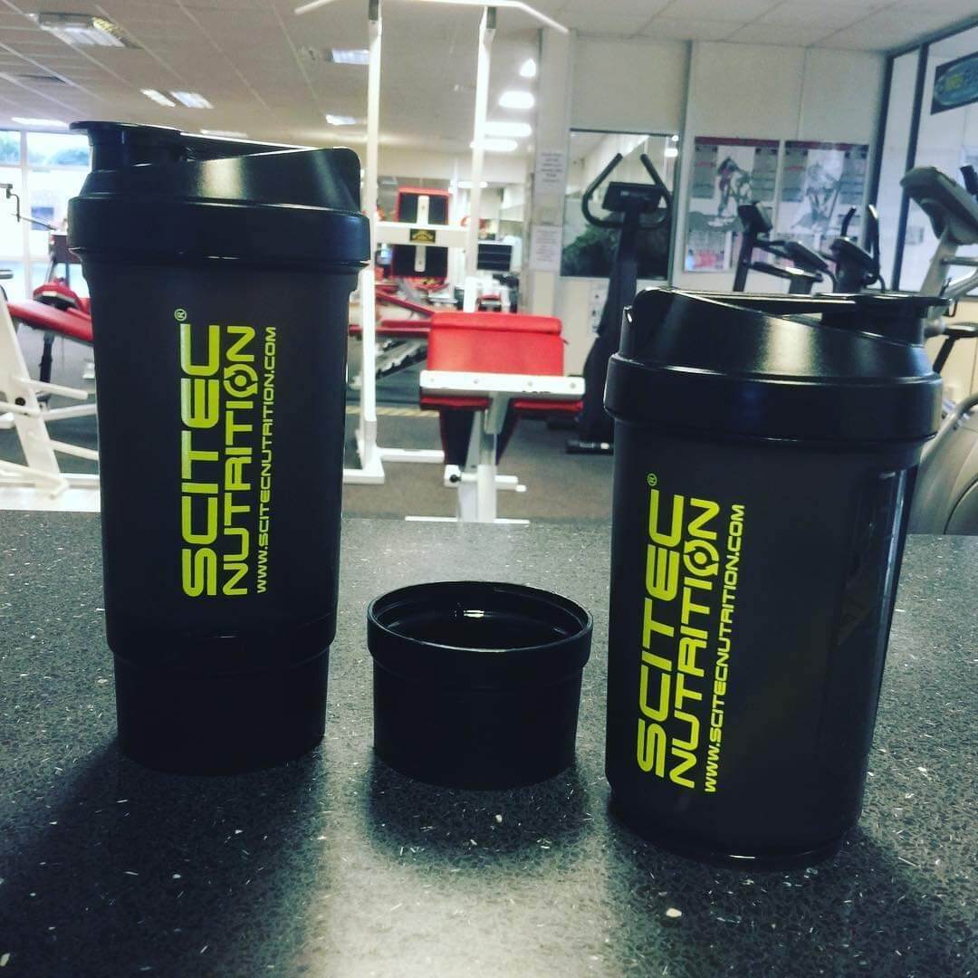 BÌNH LẮC THỂ THAO SCITEC SHAKER 700ML