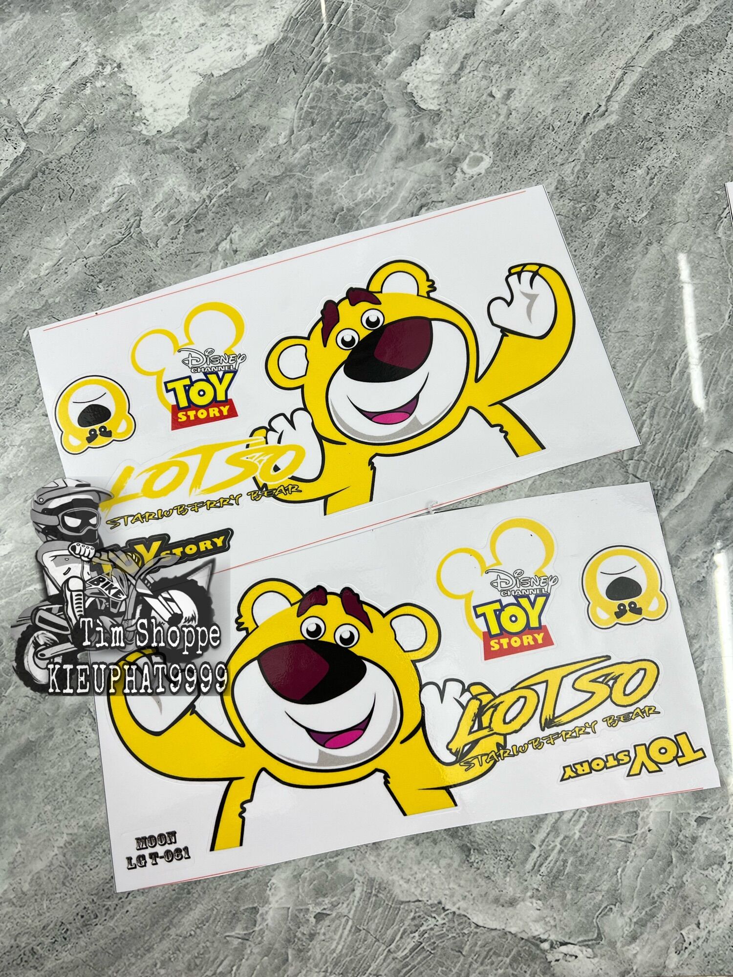Tem Decal Gấu Dâu dán xe / Điện thoại laptop