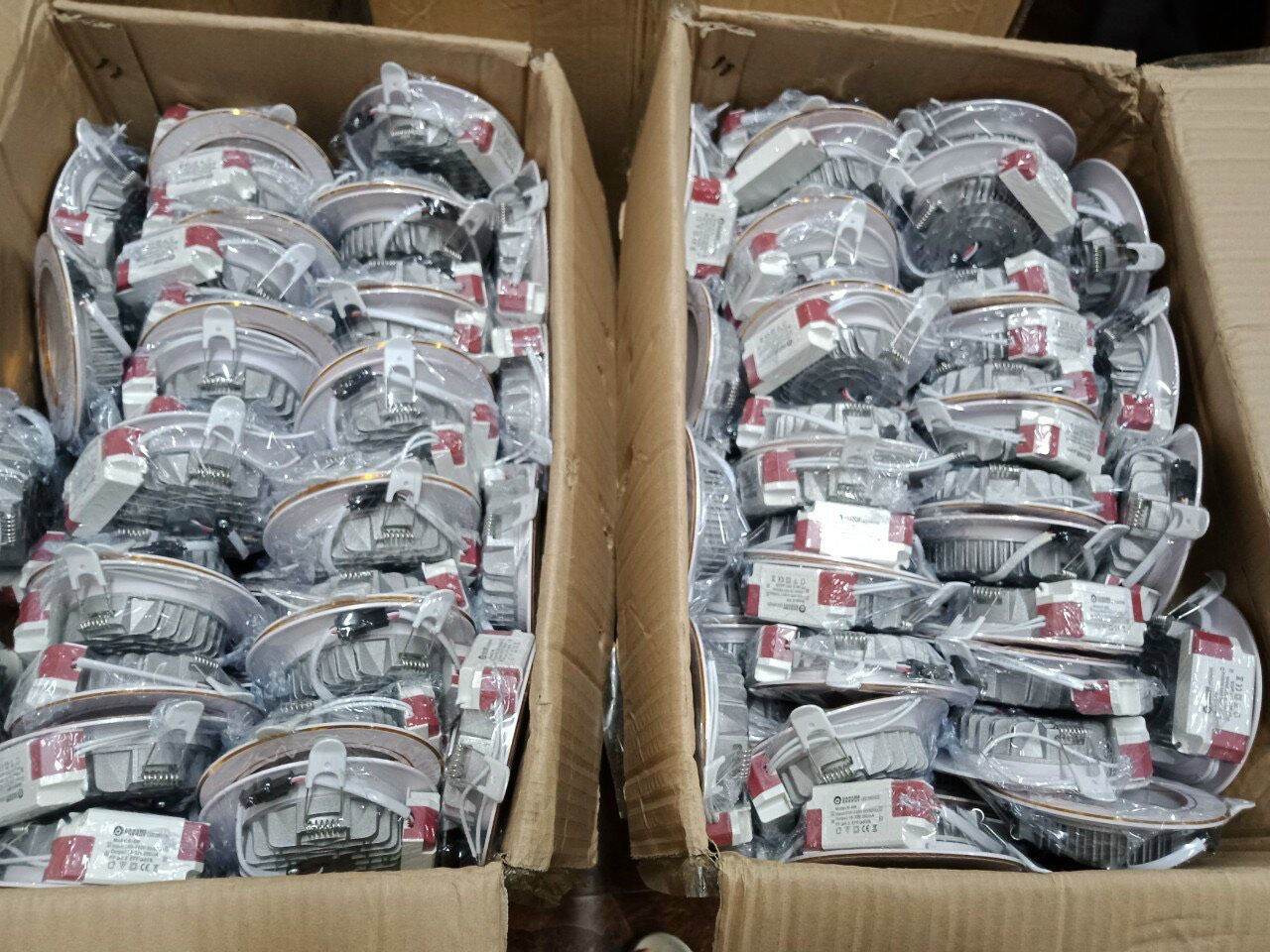 Combo 50c đèn âm trần 7w 3 chế độ phi 90