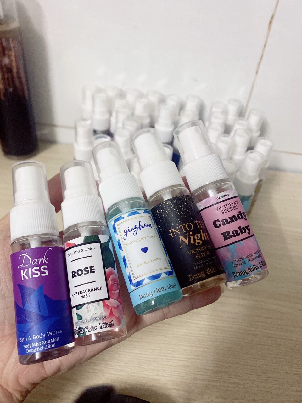 Set 5 Nước Hoa body mist 18ml cả nam và nữ