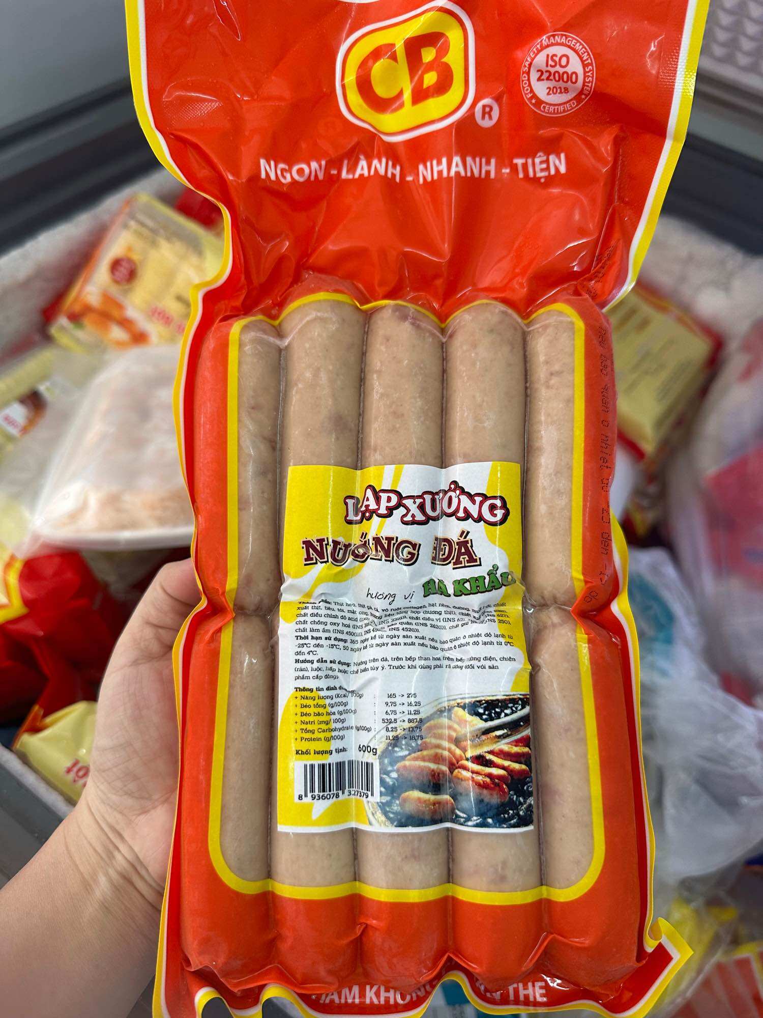LẠP XƯỞNG NƯỚNG ĐÁ VIỆT NAM HƯƠNG VỊ HÀ KHẨU 600G/10CÂY