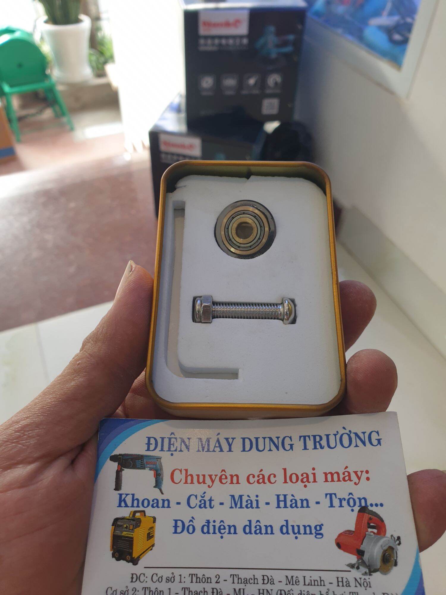 Lưỡi cắt gạch bàn đẩy tròn và bút