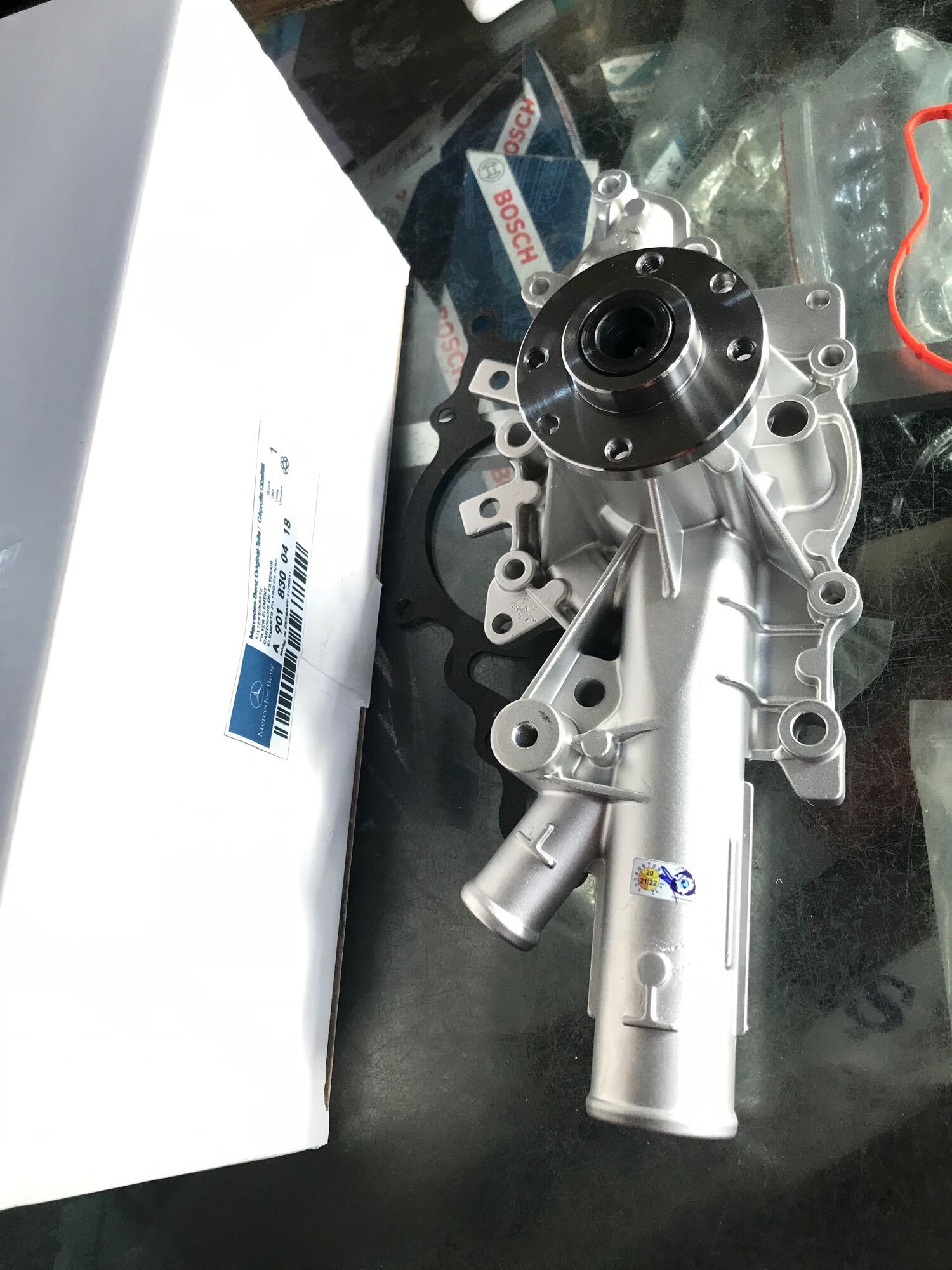 Bơm Nước Làm Mát Động Cơ Mercedes SPRINTER made in Germany