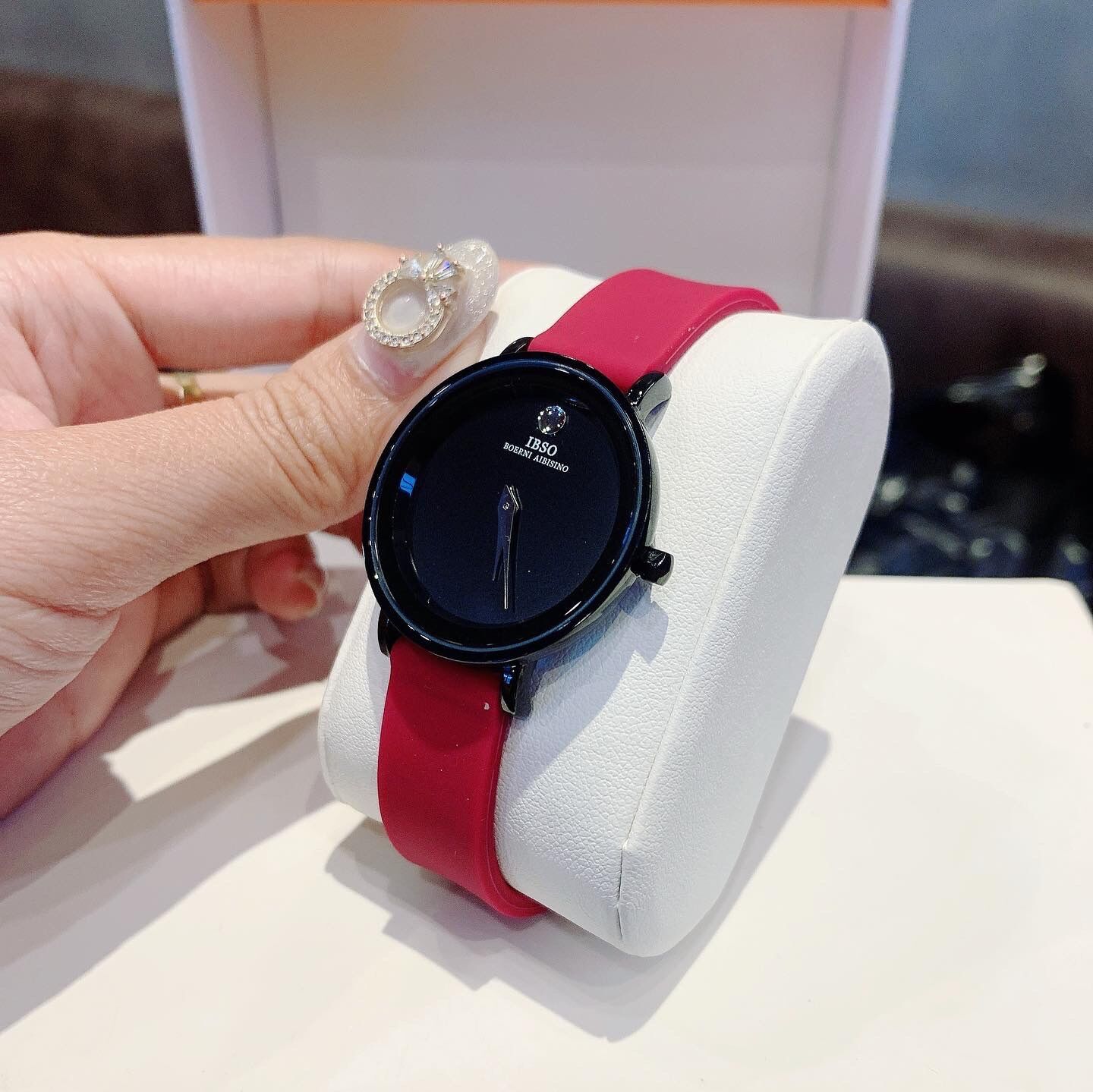Đồng Hồ Nữ IBSO Mặt Tựa Movado