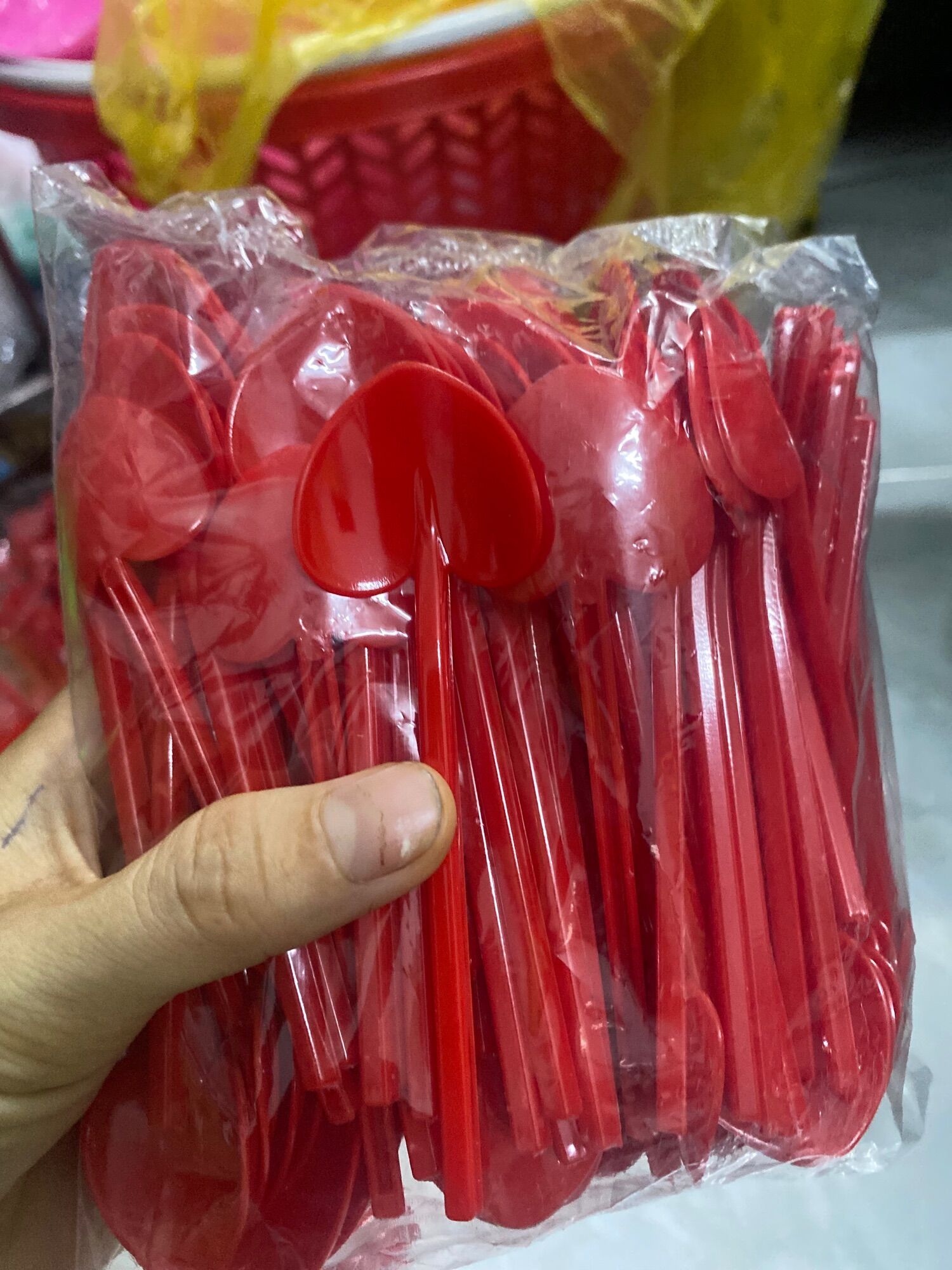 Combo 100 xẻng màu đỏ