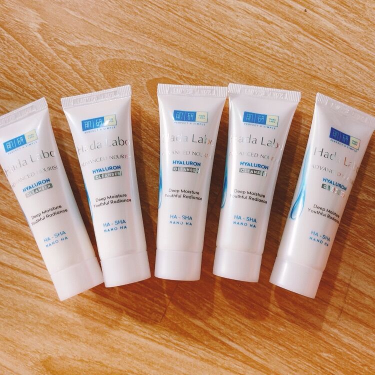 Sữa rửa mặt Hadalabo dưỡng ẩm tuýp dùng thử 20g