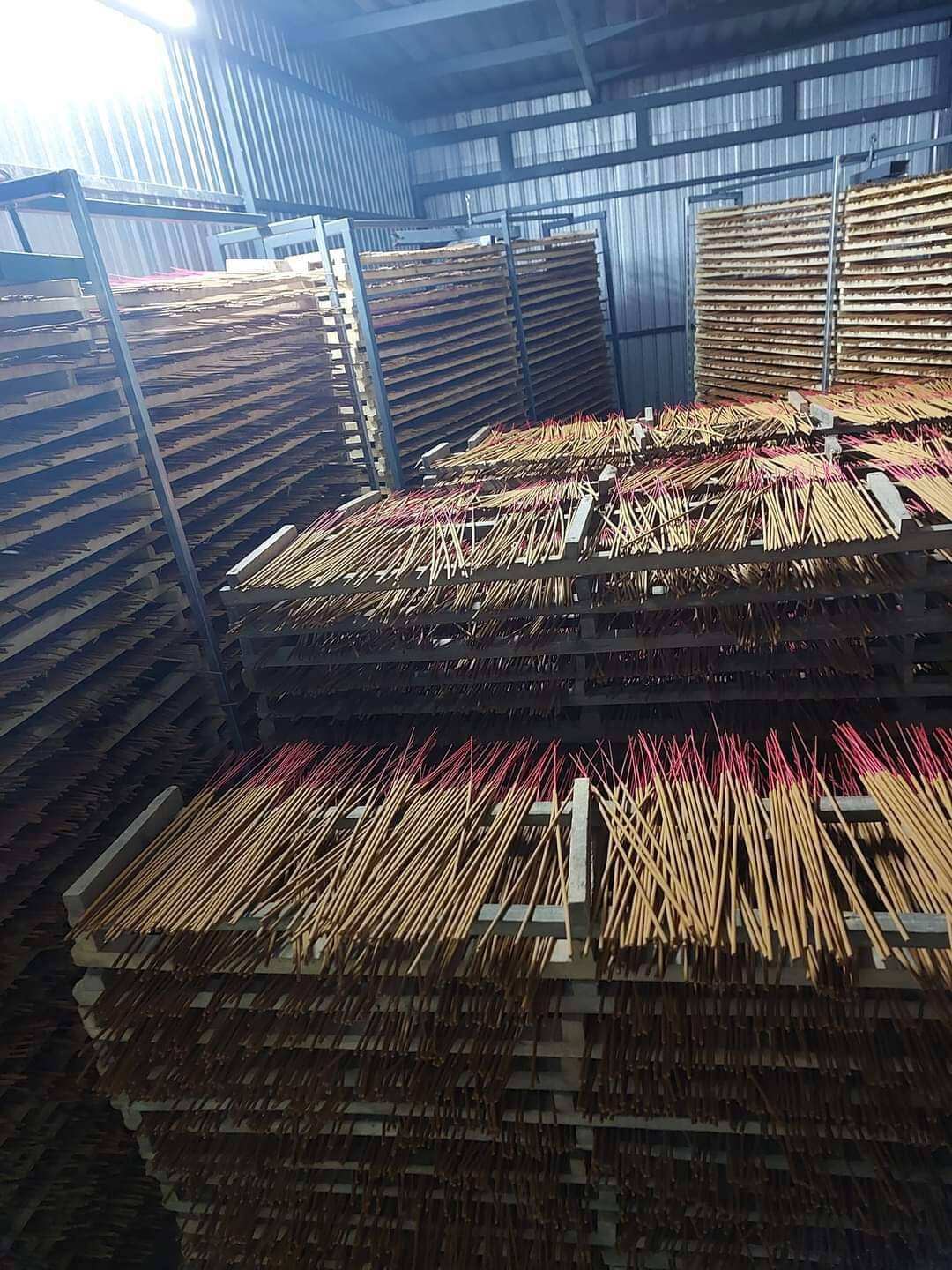 Nhang thơm mùi Quế ít tàn,ít khói bó lớn 2 tấc,3 tấc,4 tấc,5 tấc