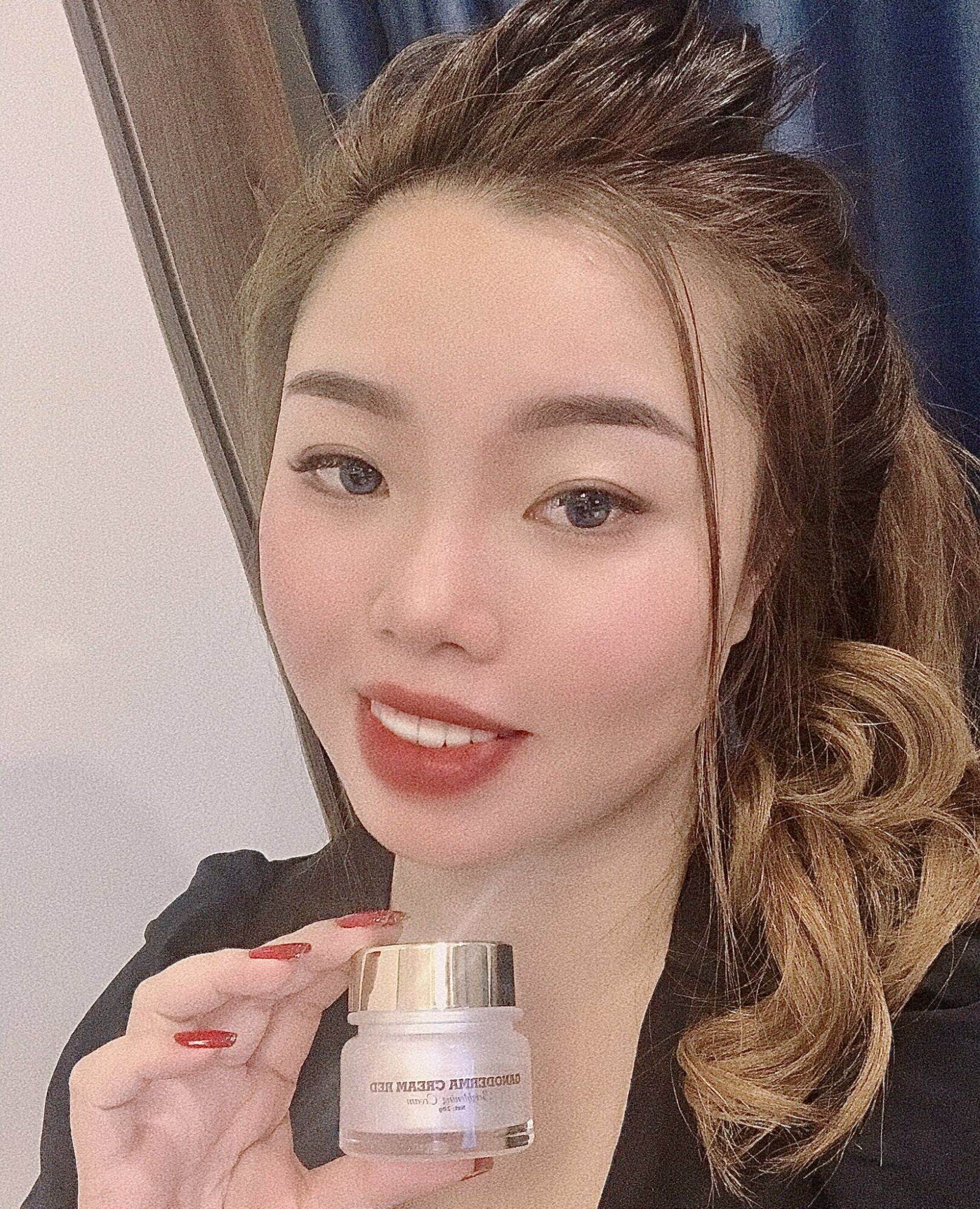 KEM FACE LINH CHI ĐỎ