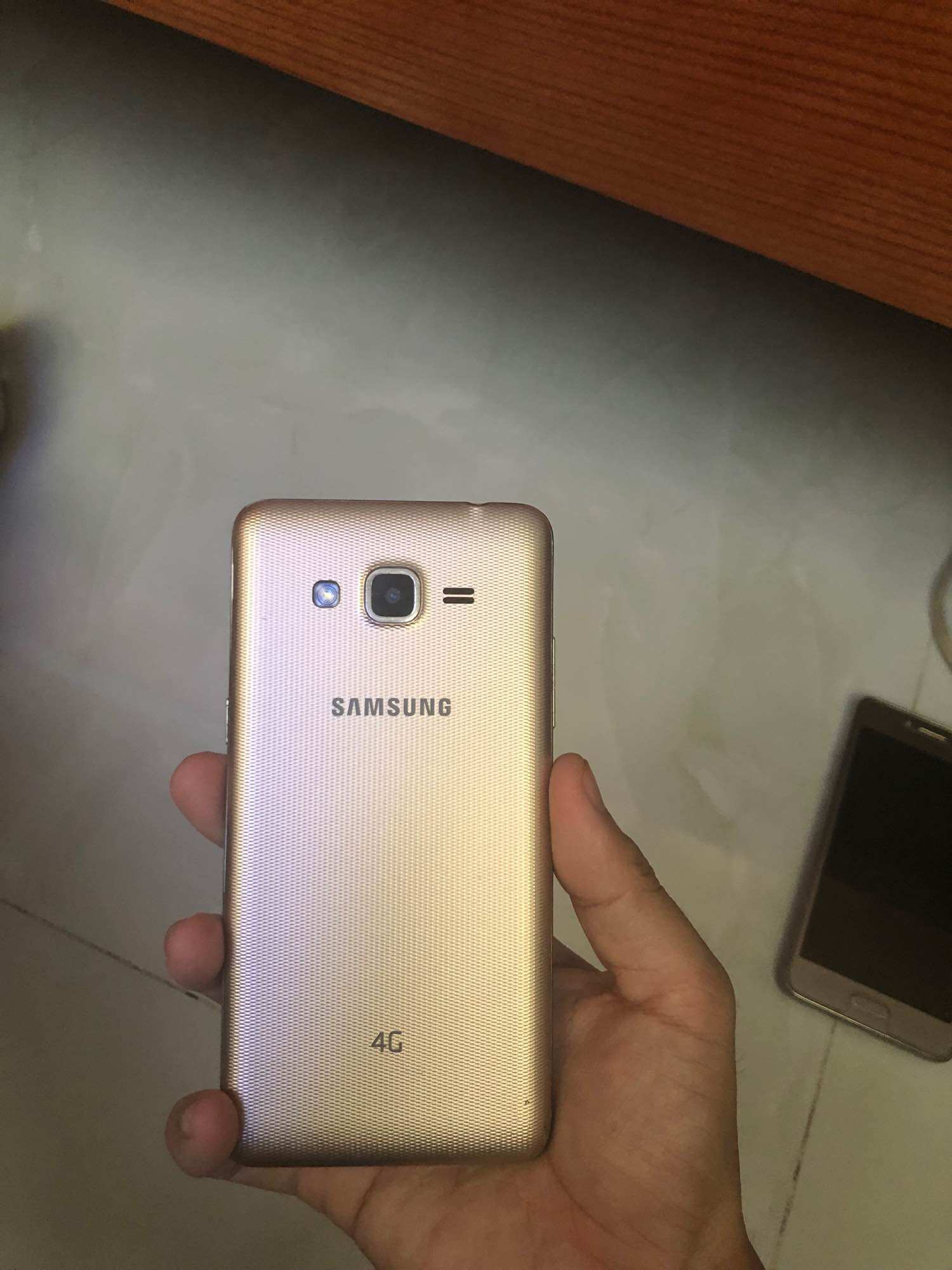 Điện thoại samsung j2 cũ