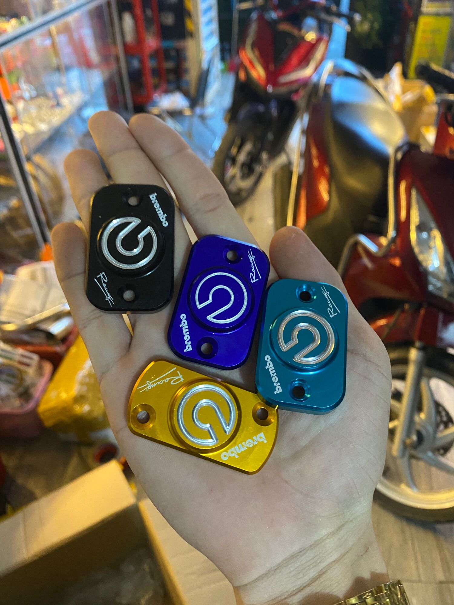 Nắp bình dầu cnc gắn mọi dòng xe