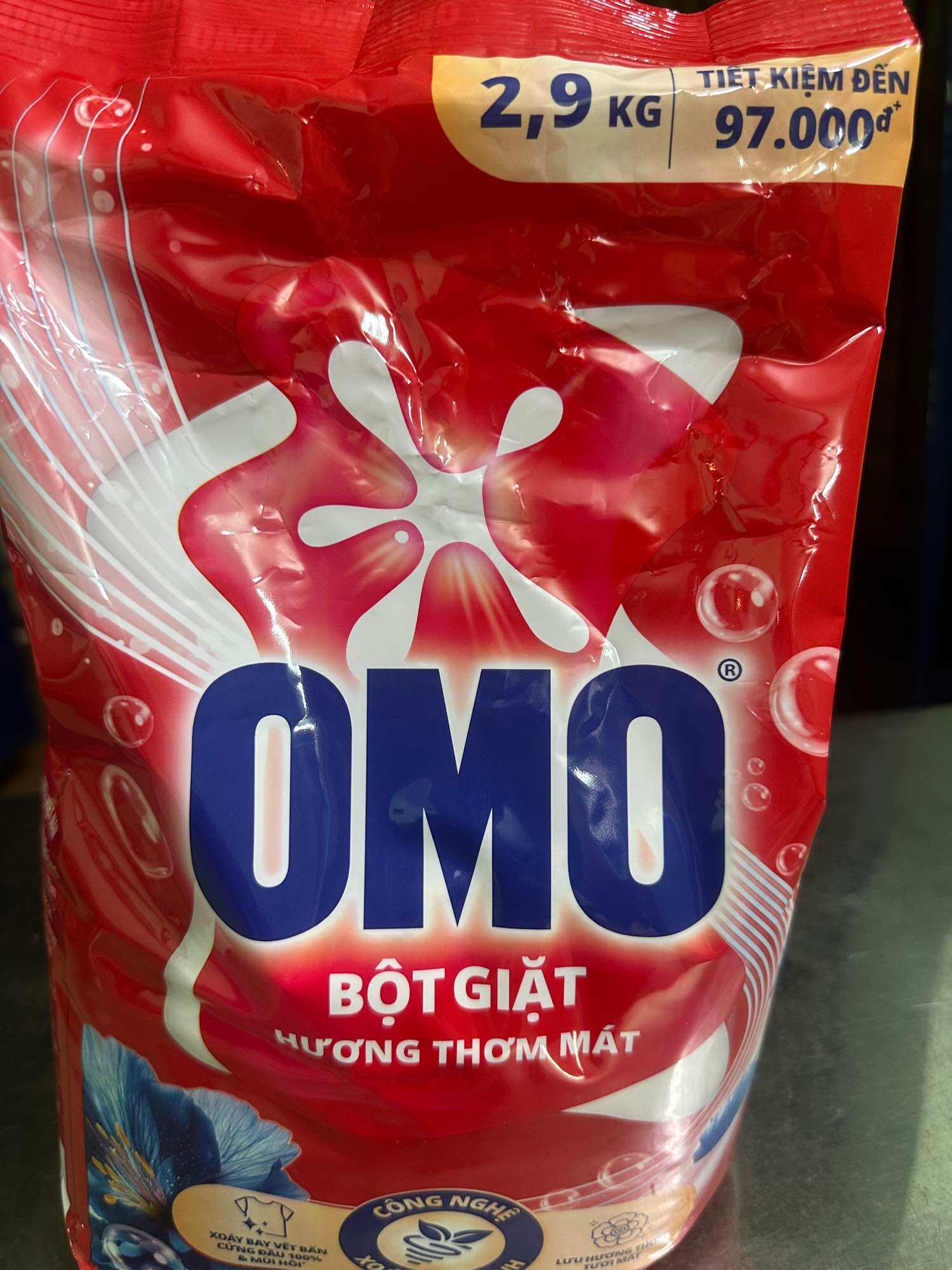 OMO Bột giặt hương thơm mát 2,9 kg tiết kiệm đến 97.000đ