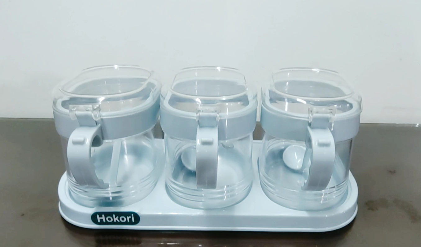 Bộ 3 lọ đựng gia vị hokori, hộp đựng gia vị kèm 3 thìa và khay đỡ