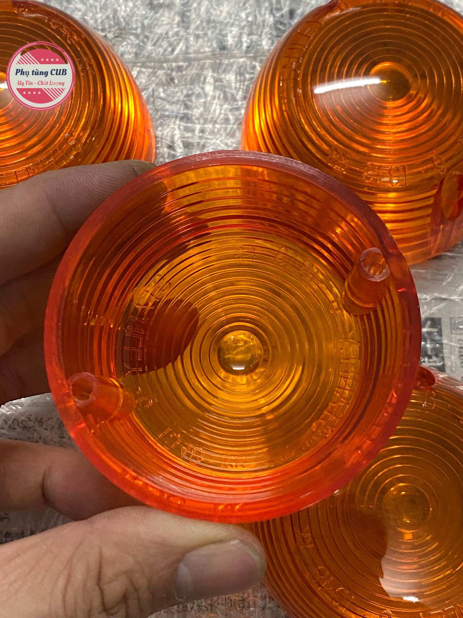 Chụp xi nhan cub 78 hàng Thái ( giá 1 chụp )