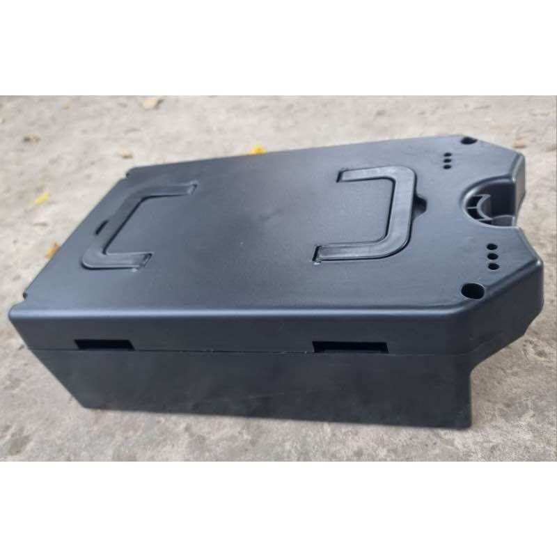 Hộp đựng bình xe điện M133