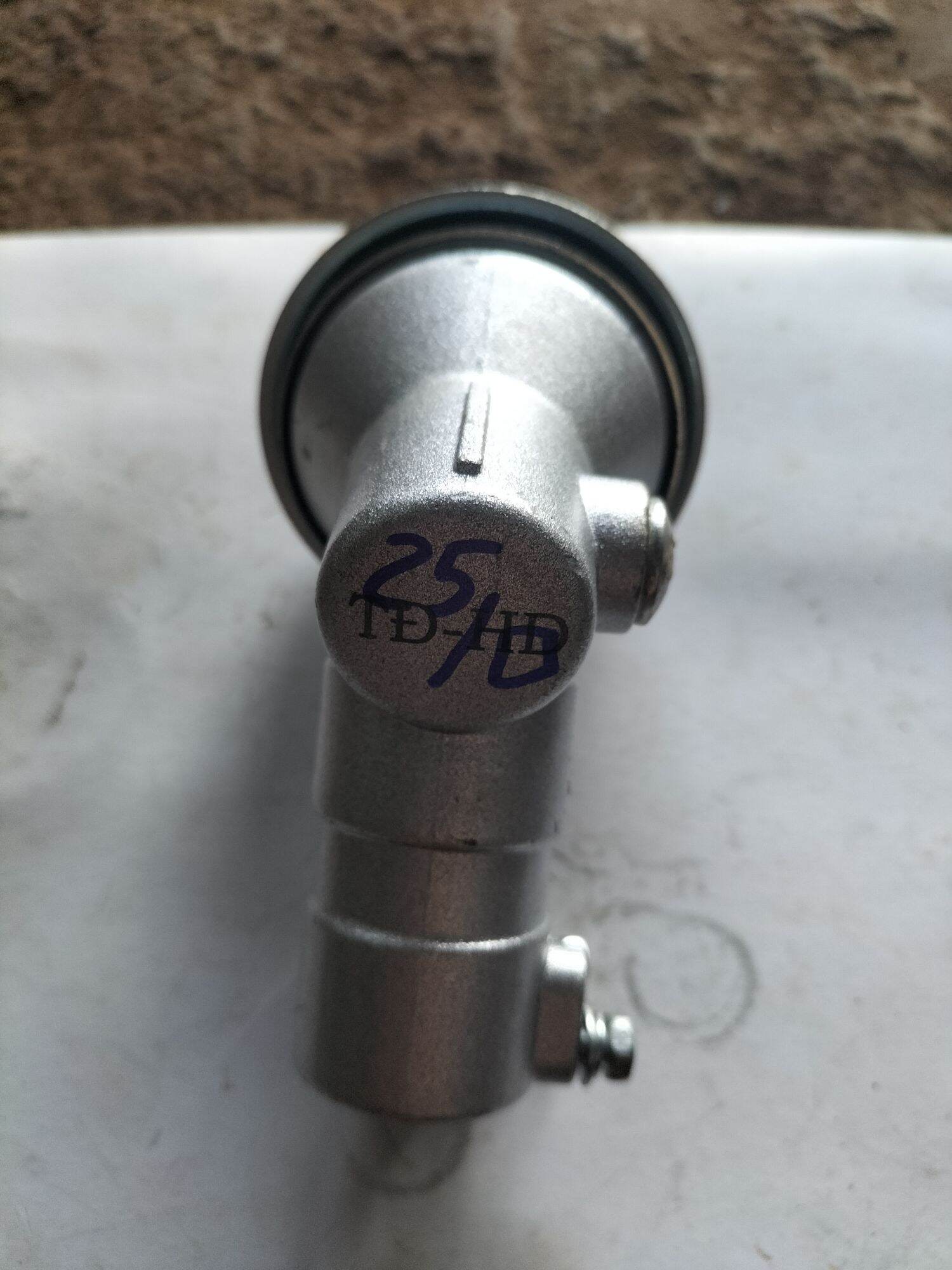 Đầu bò xác nhỏ máy cắt cỏ 25mm ty vuông