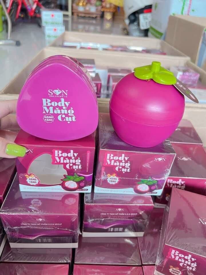 Body dưỡng trắng măng cụt 1 tặng 1