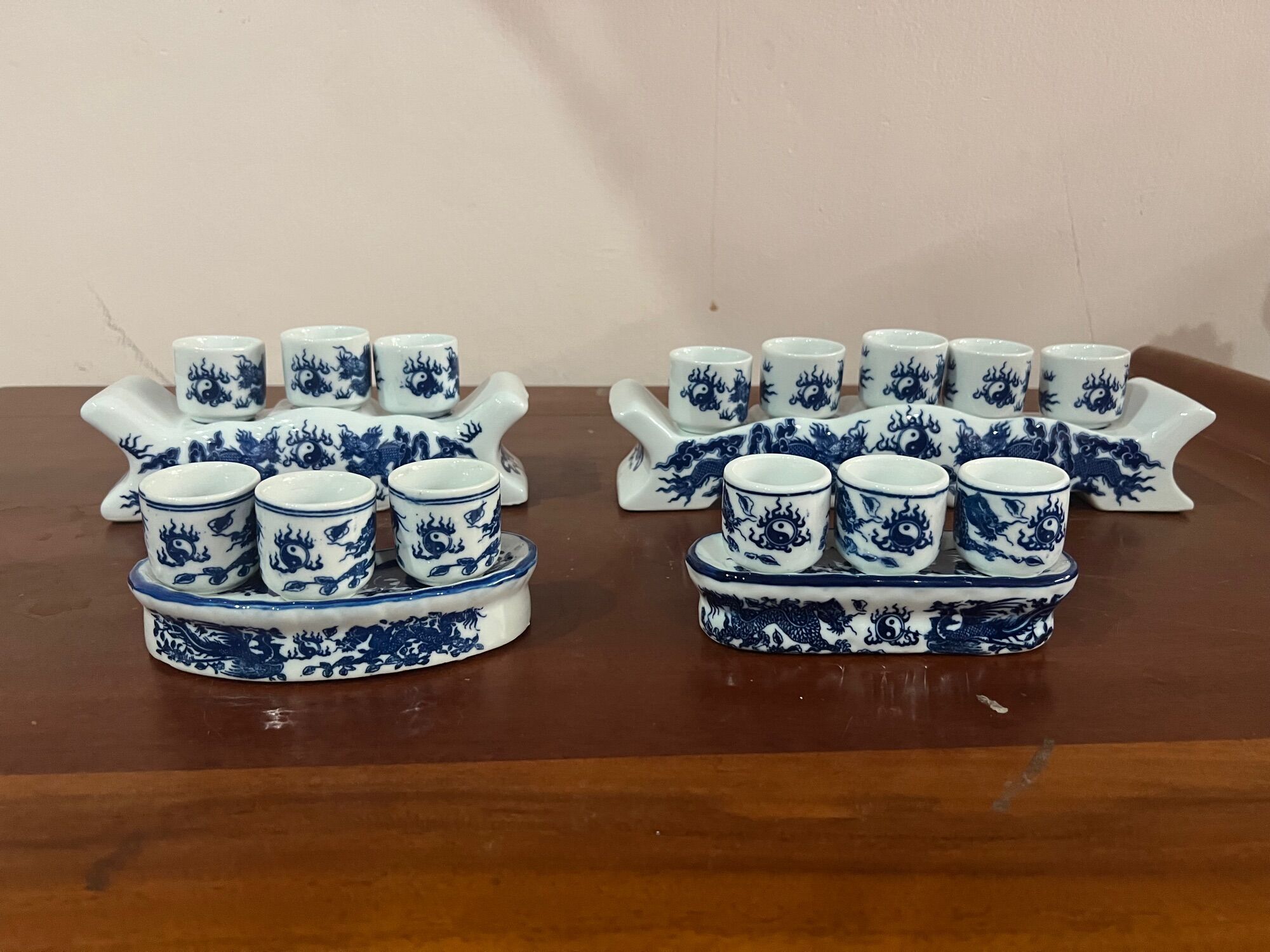 Kỷ thờ men lam: kỷ 3, kỷ 5