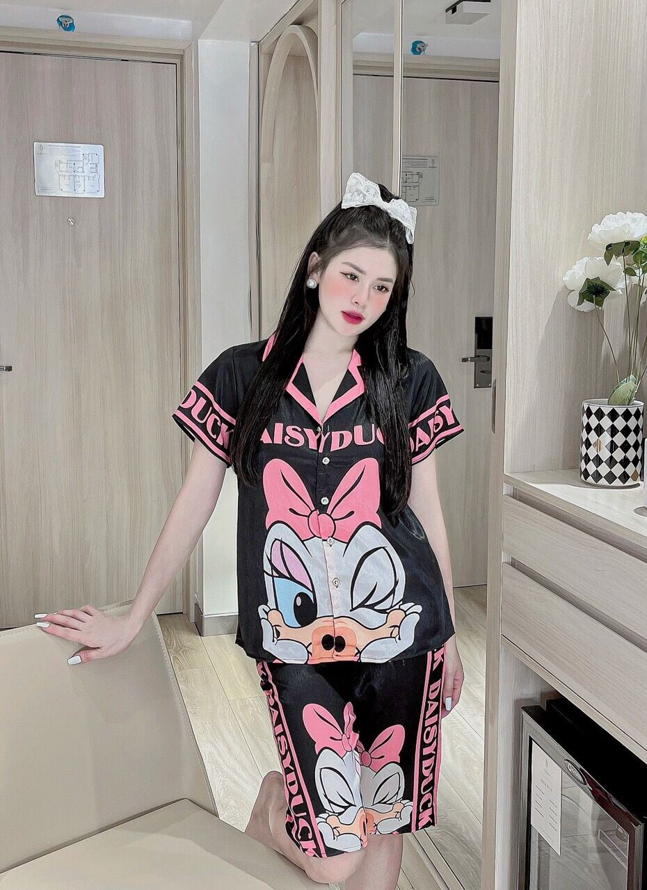 Đồ bộ lững chất liệu lụa xước ánh kim hoạ tiết hoạt hình màu sắc tươi sáng, Bộ lững thiết kế mới chất liệu lụa xước mềm mịn mát freesize