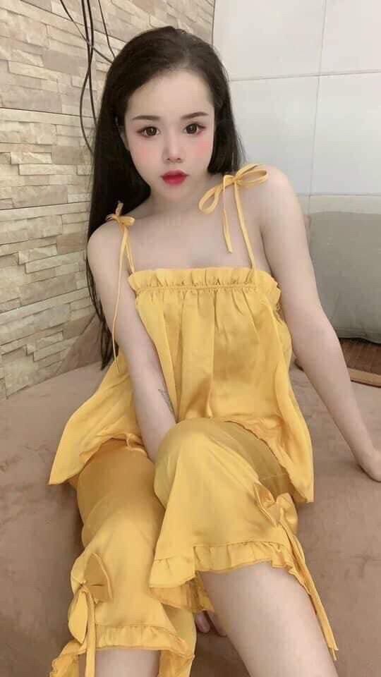 Bộ ngủ nữ quần lửng chất lụa đẹp