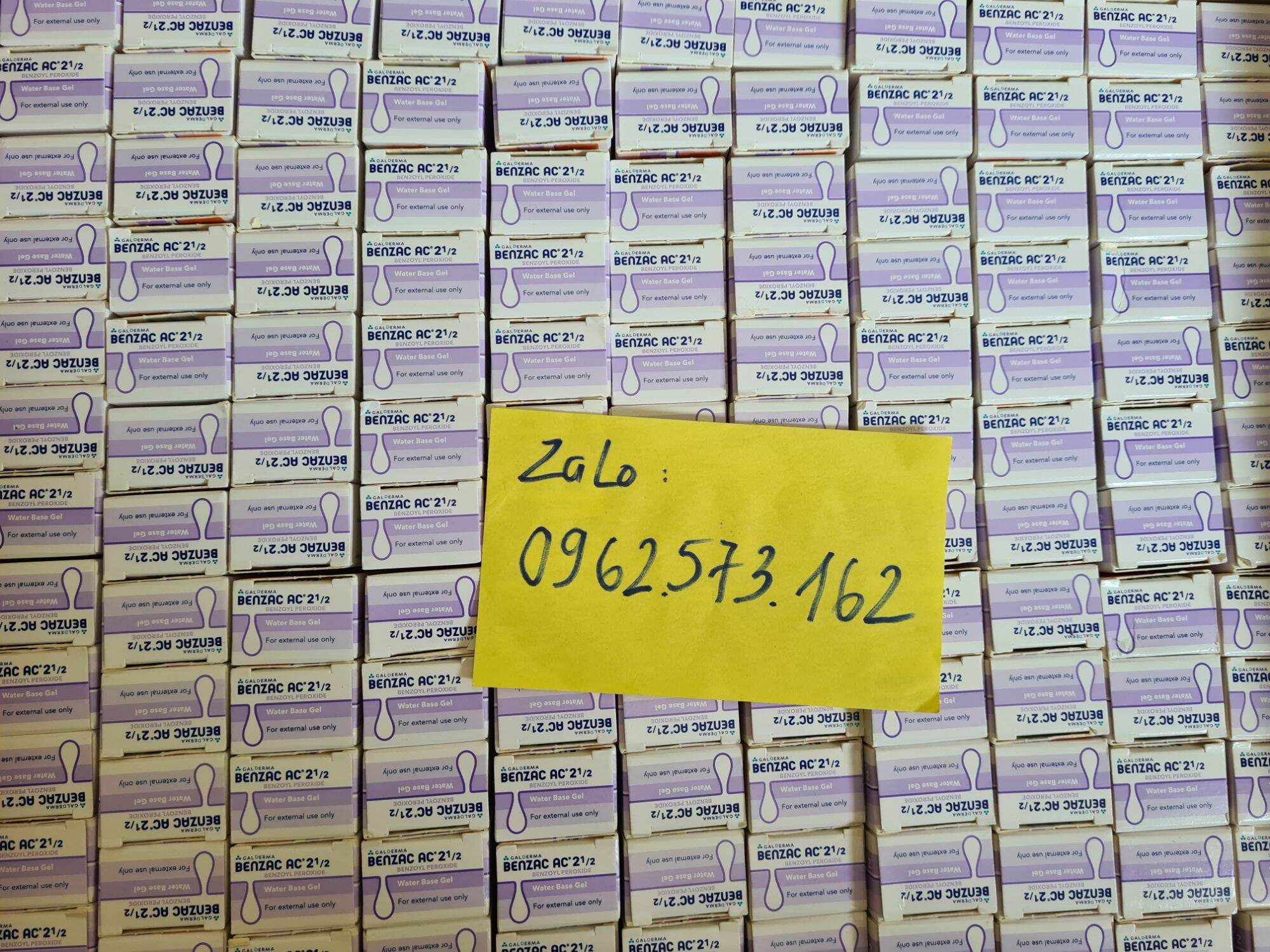 [CHÍNH HÃNG 100%] Kem chấm mụn Benzac AC chứa Benzoyl peroxide (2,5% và 5%) - 15g
