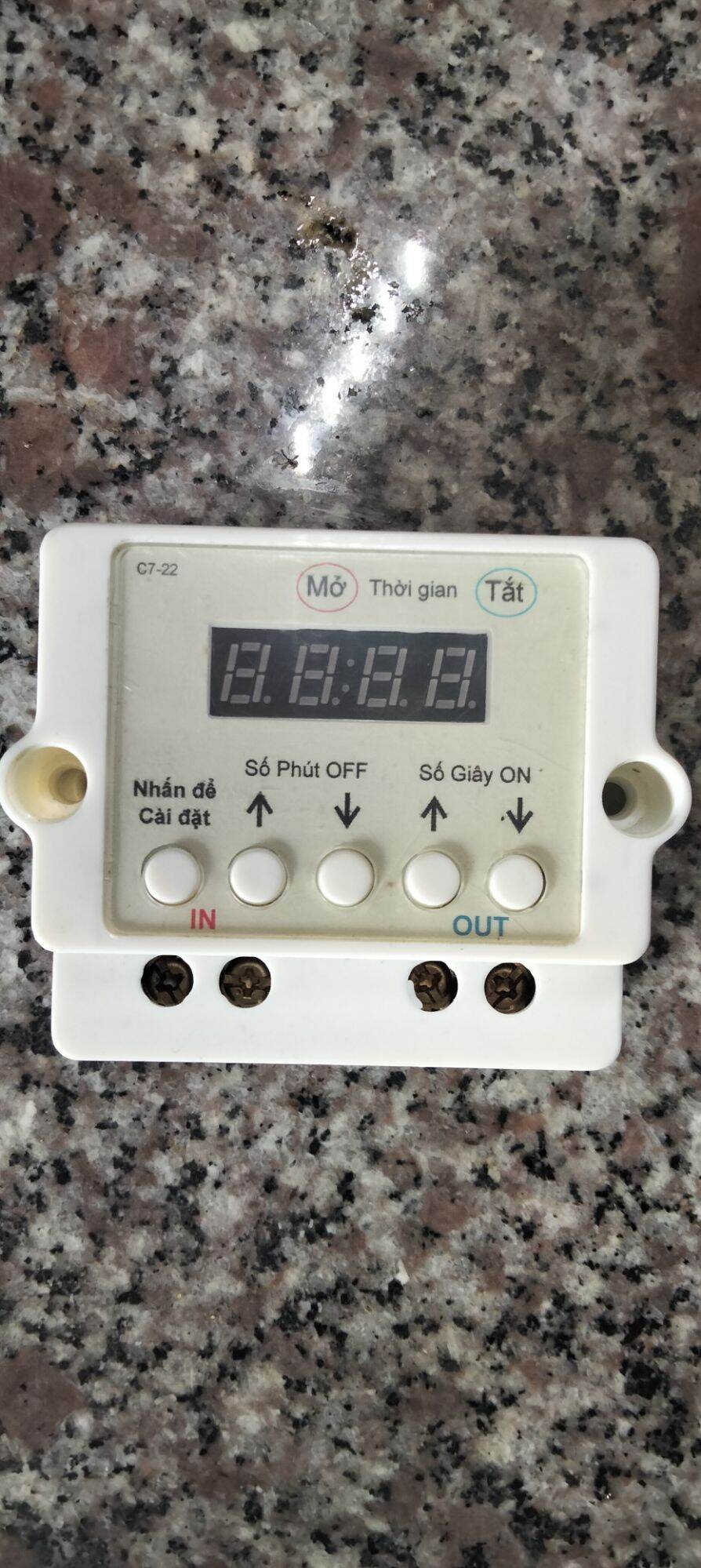 Đồng hồ hẹn giờ time máy cho tôm cá ăn tự động