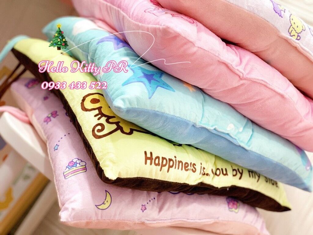 Gối tựa lưng, nệm lót ghế Hello Kitty - Doremon Doraemon