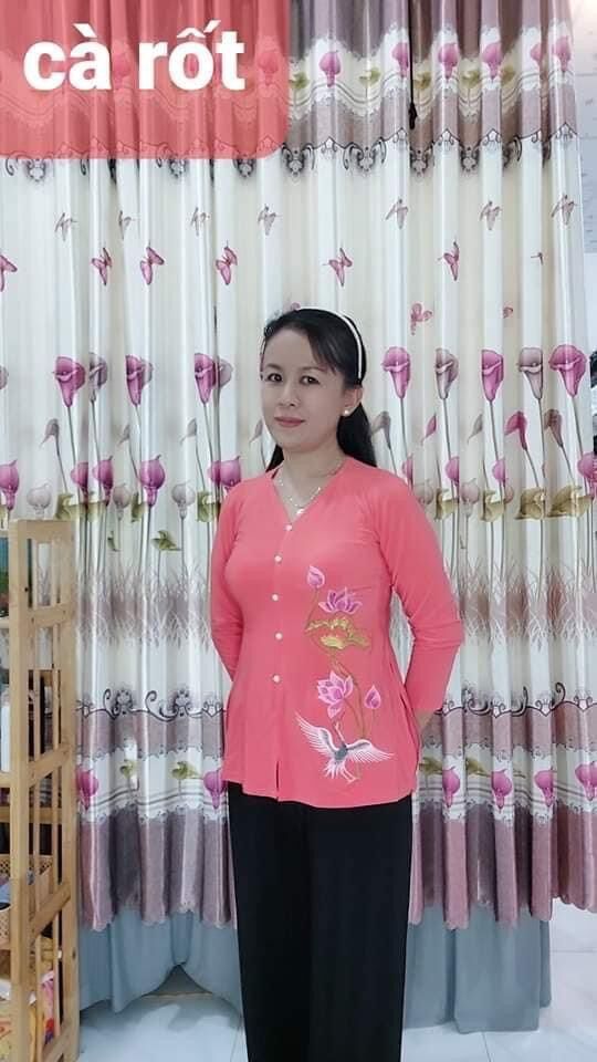 Áo Thêu Hoa sen hồng hạt ( chưa kèm Quần)
