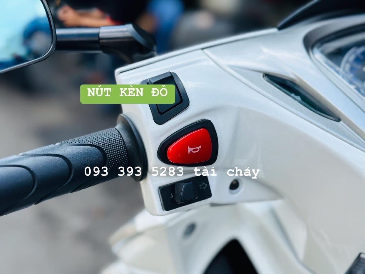 [ 1 NÚT ] NÚT KÈN ĐỎ GẮN VISION / AB / VARIO 2015 - 2017