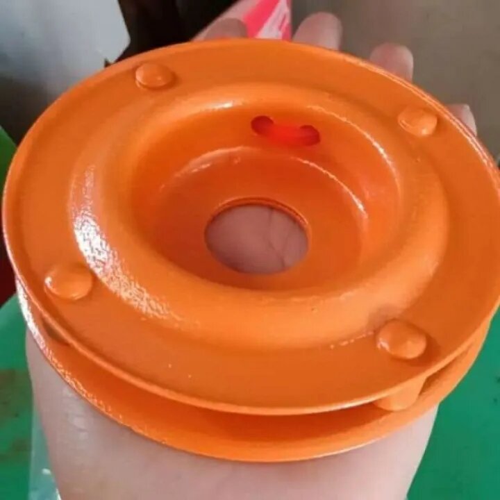 Ổ cước cắt cỏ màu cam