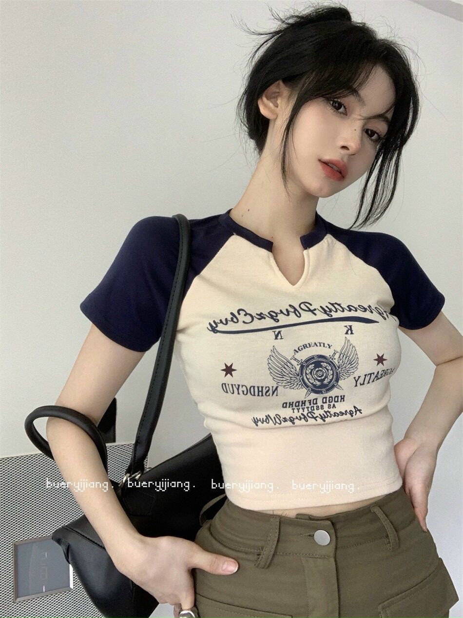 Áo croptop phối tay đôi cánh BG