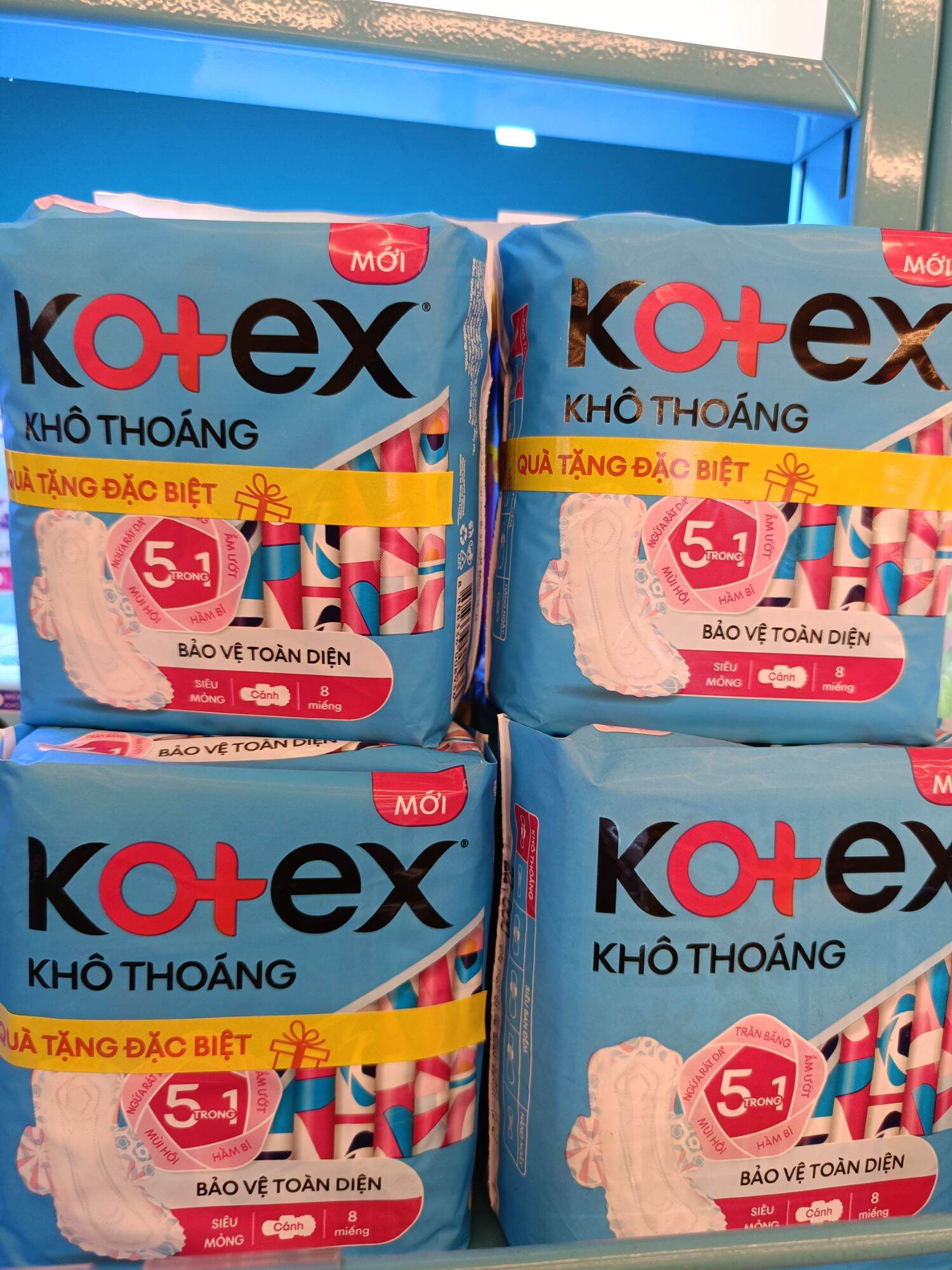 Băng Vệ Sinh Kotex Khô Thoáng Siêu Mỏng Cánh