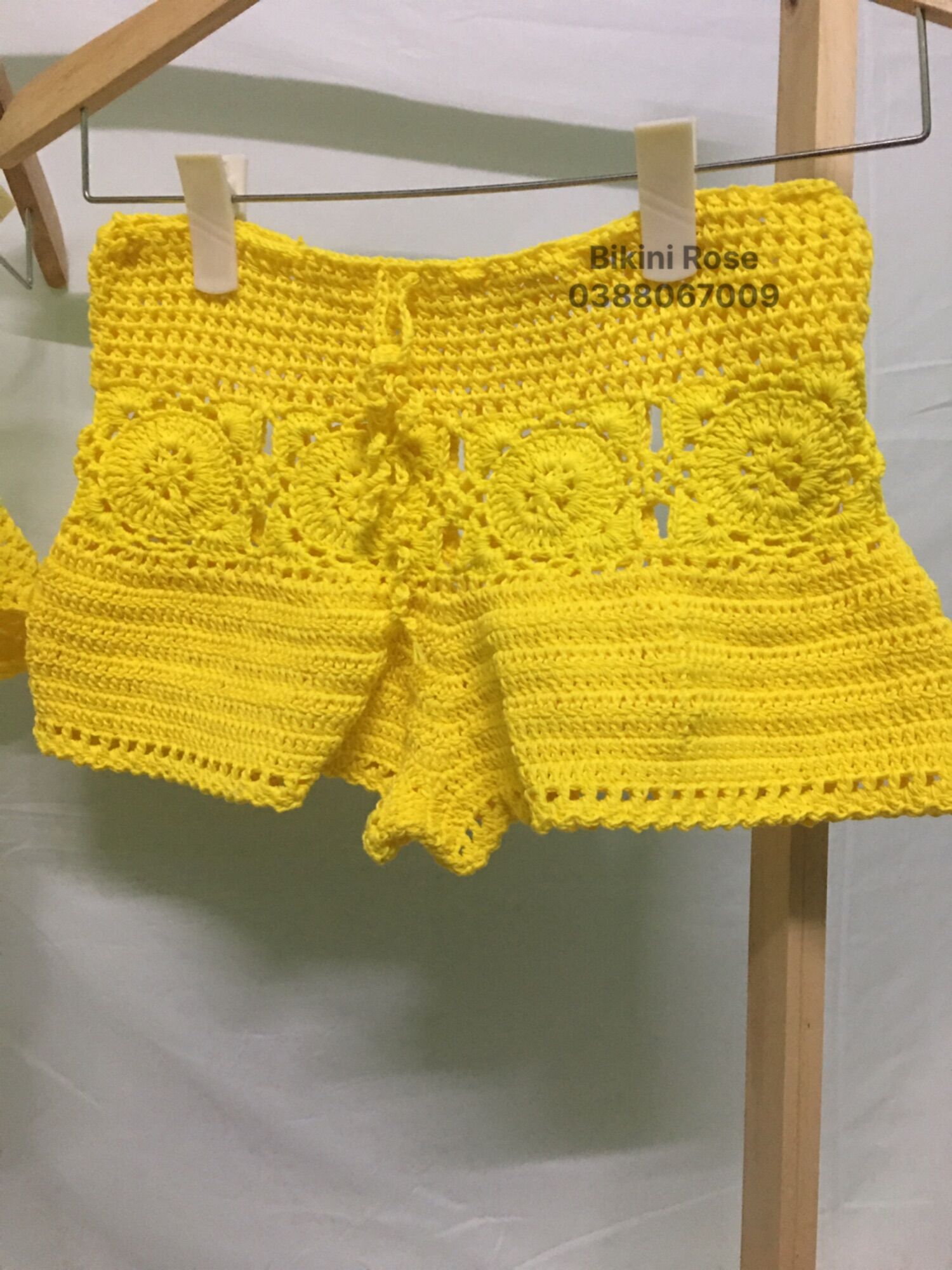 Sét bikini len móc khách đặt