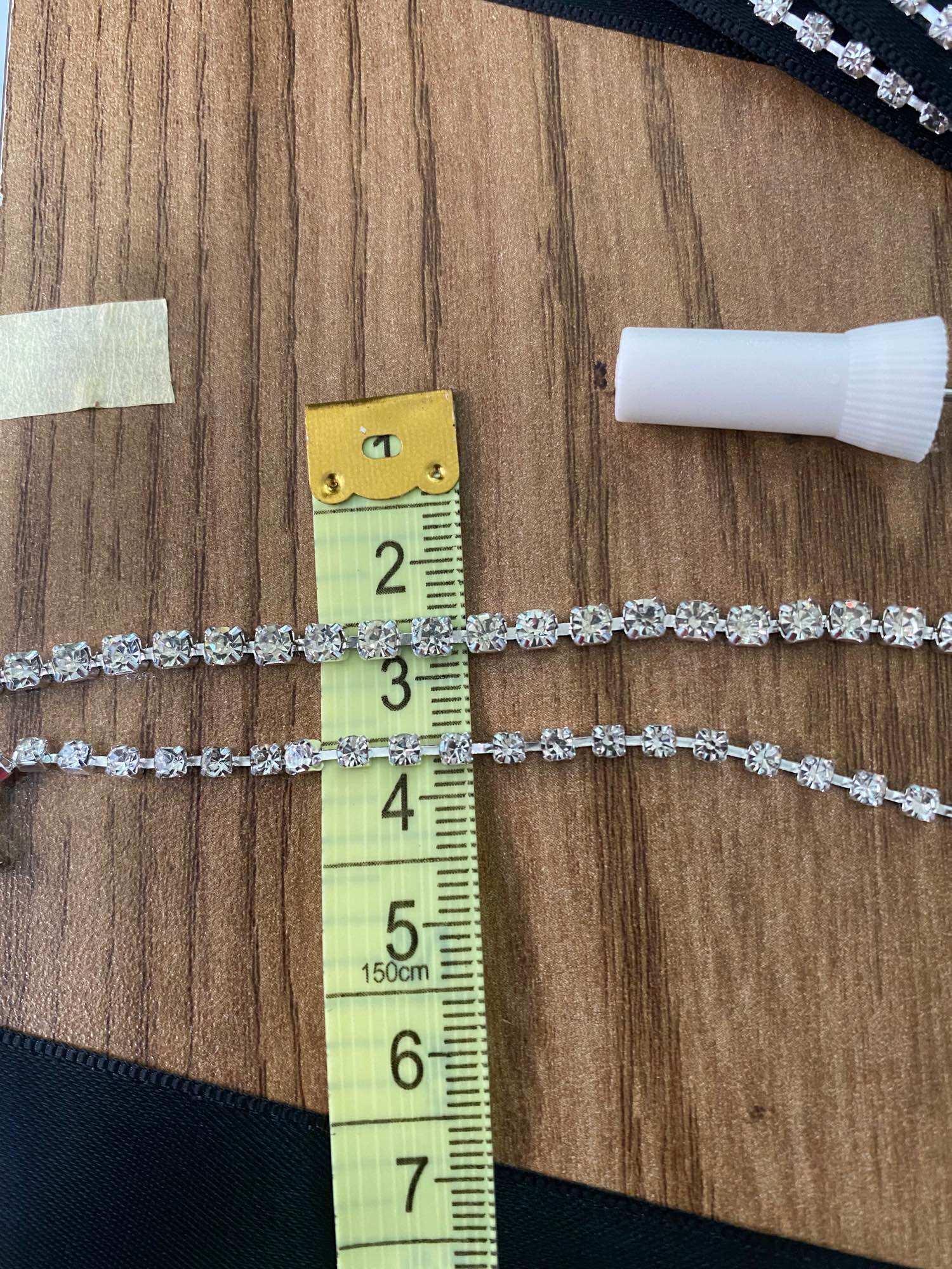 (D002) 1m DÂY ĐÁ 1 HÀNG 2mm và 3mm ( như ảnh là 2mm)