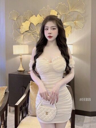 ĐẦM CÚP NGỰC TRỄ VAI